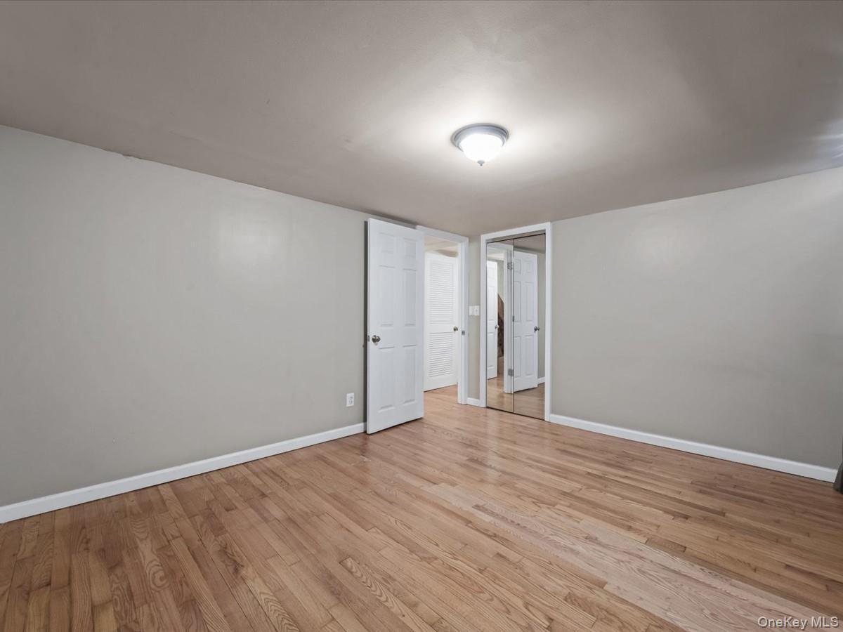 Single Family Clinton Queens, NY 11378, MLS-928103-21