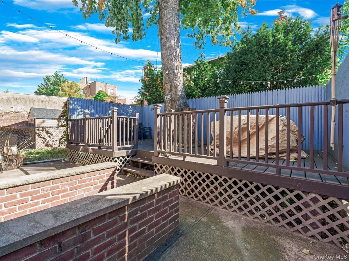 Single Family Clinton Queens, NY 11378, MLS-928103-24