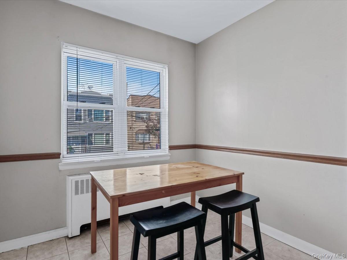 Single Family Clinton Queens, NY 11378, MLS-928103-6