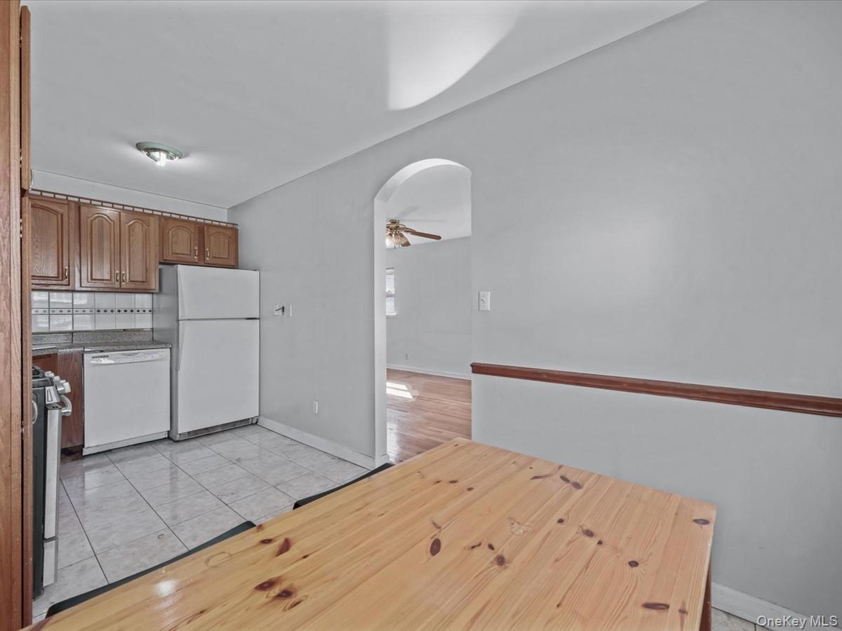 Single Family Clinton Queens, NY 11378, MLS-928103-7