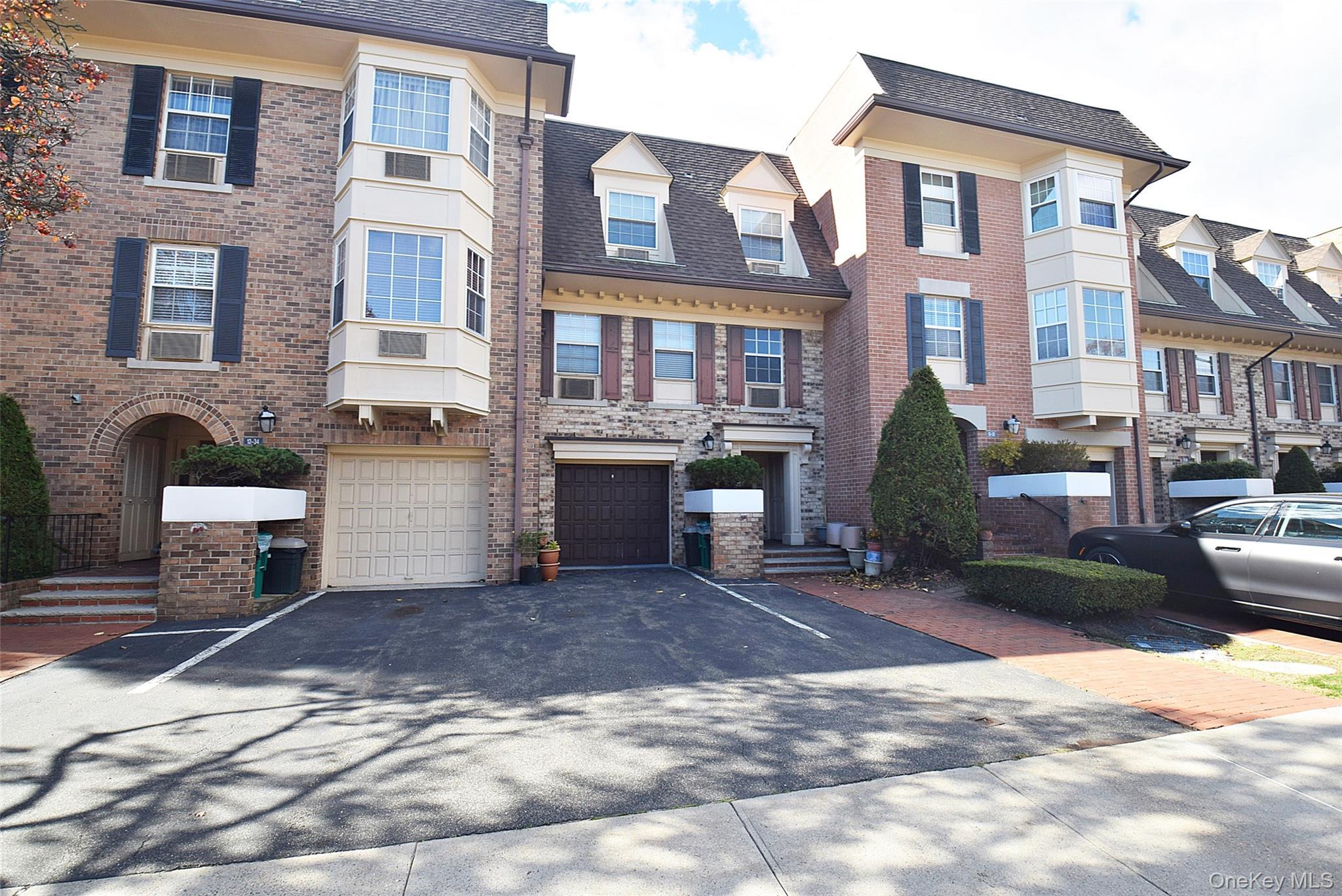 Condo Diane Queens, NY 11360, MLS-928120-2