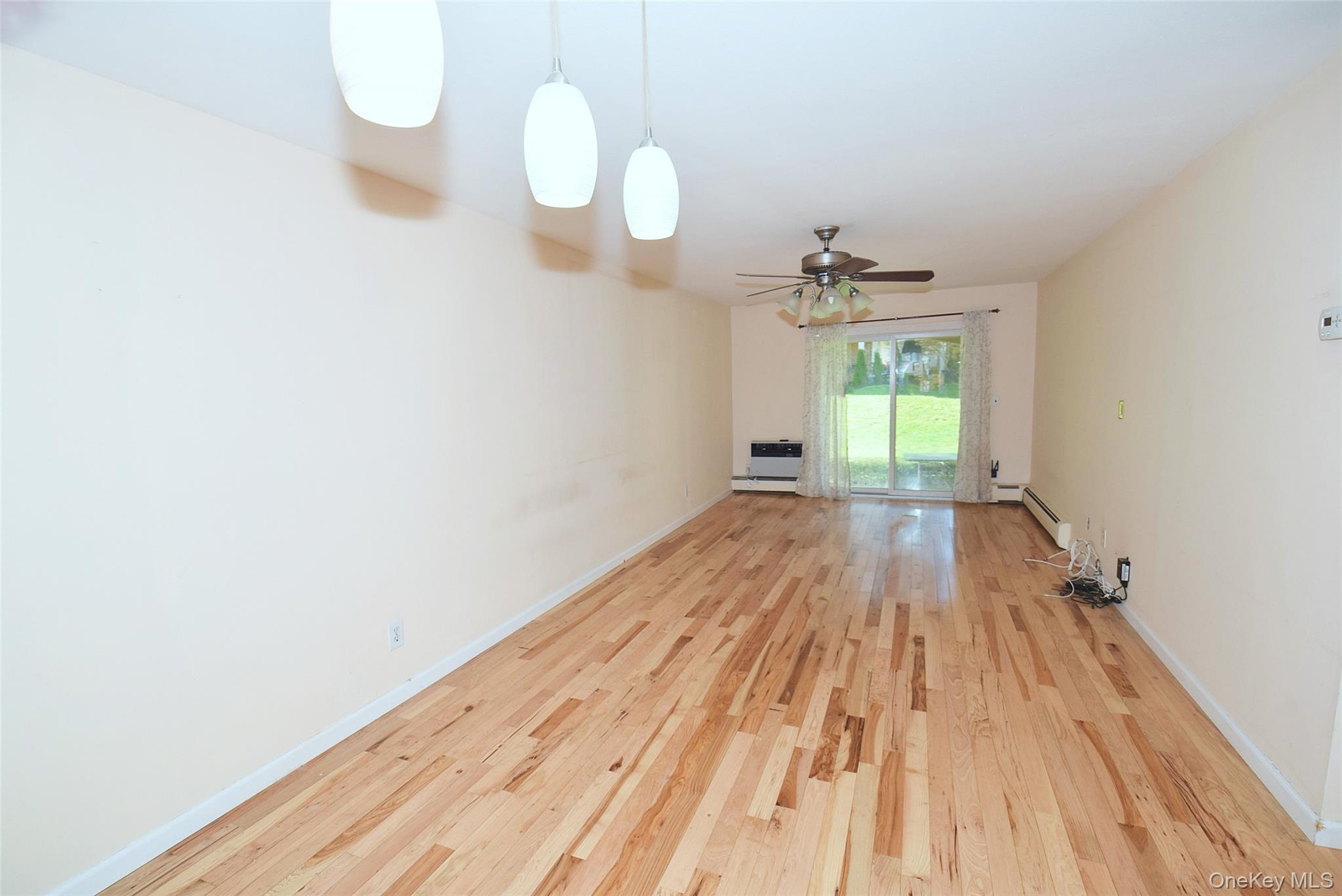 Condo Diane Queens, NY 11360, MLS-928120-6