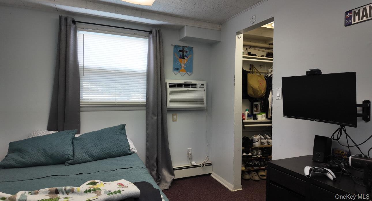 Single Family Hamilton Nassau County, NY 11558, MLS-928129-19