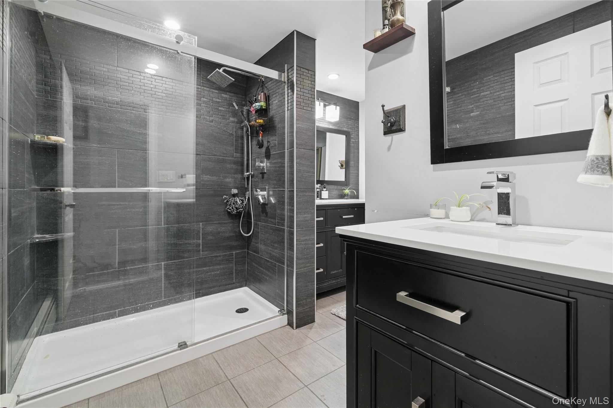 Single Family Straw  Suffolk County, NY 11749, MLS-928145-12