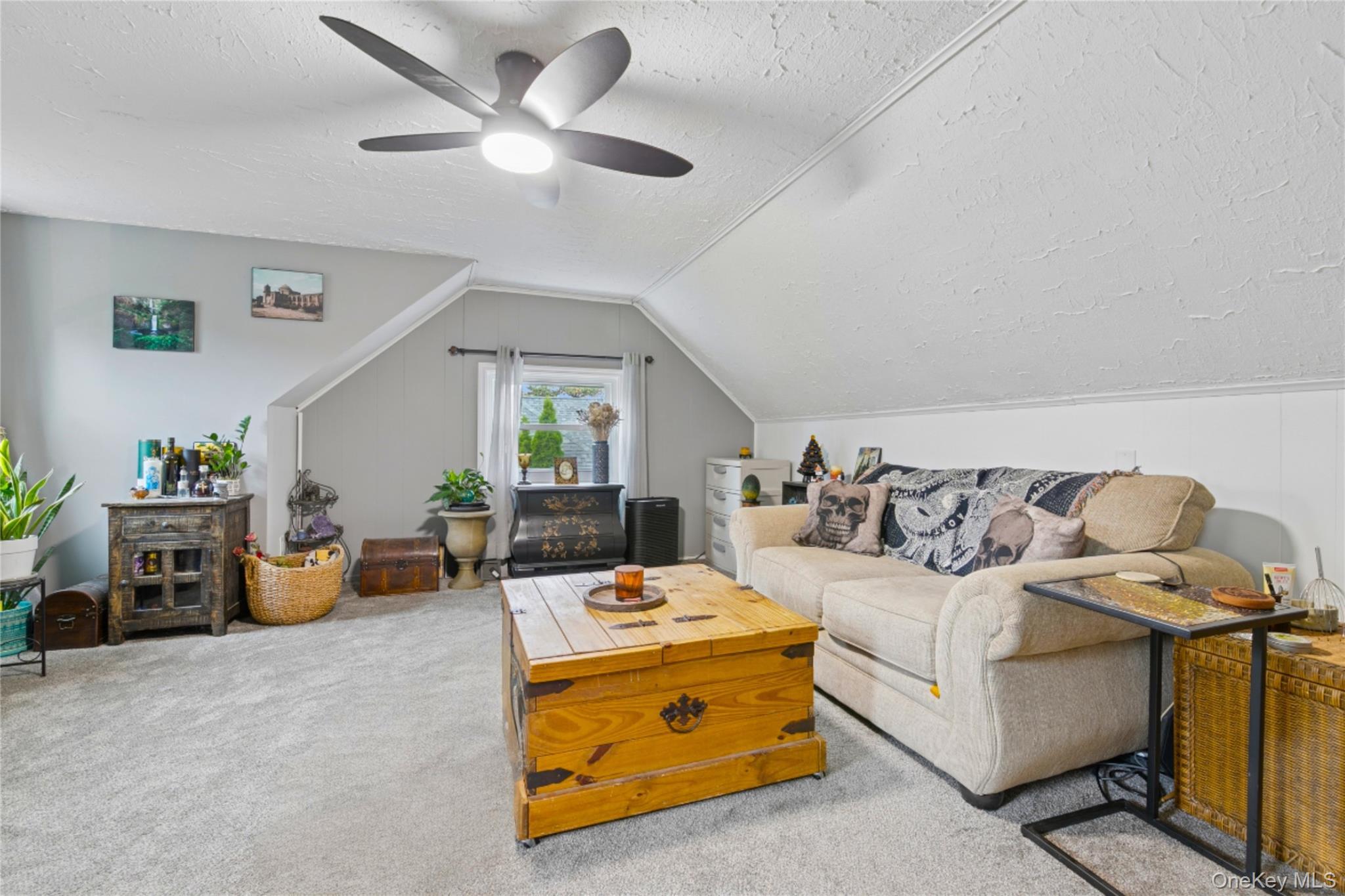 Single Family Straw  Suffolk County, NY 11749, MLS-928145-22