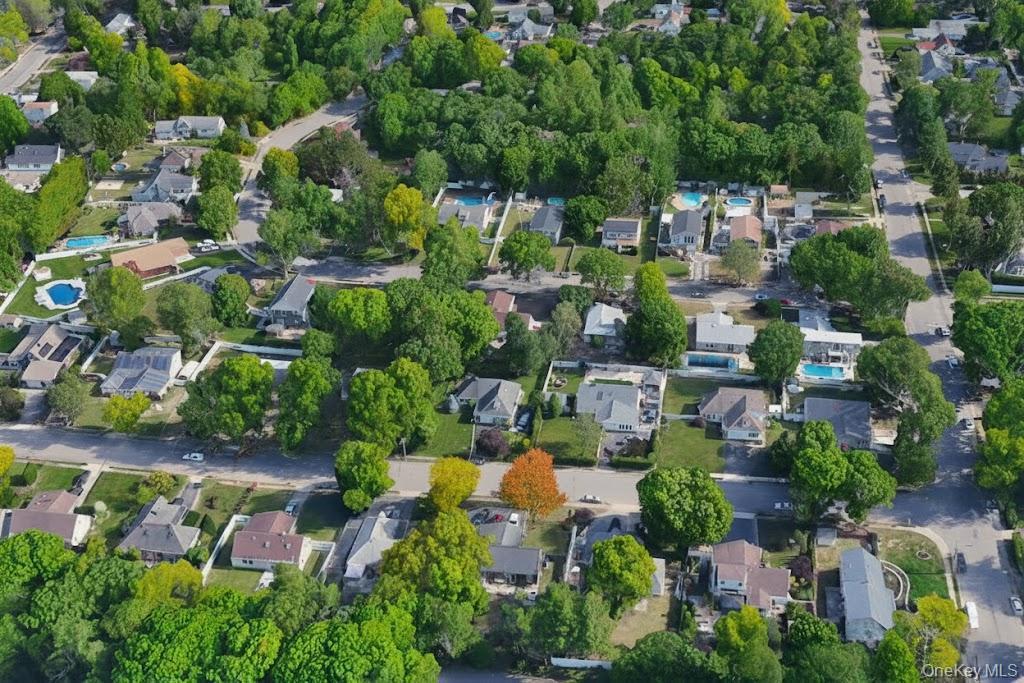 Single Family Straw  Suffolk County, NY 11749, MLS-928145-3