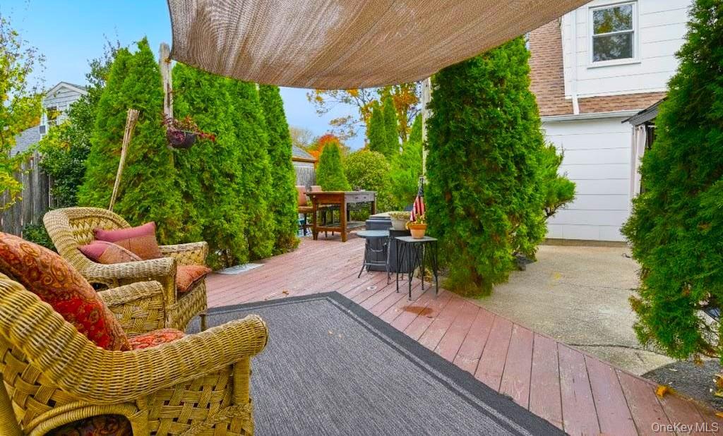 Single Family Straw  Suffolk County, NY 11749, MLS-928145-30