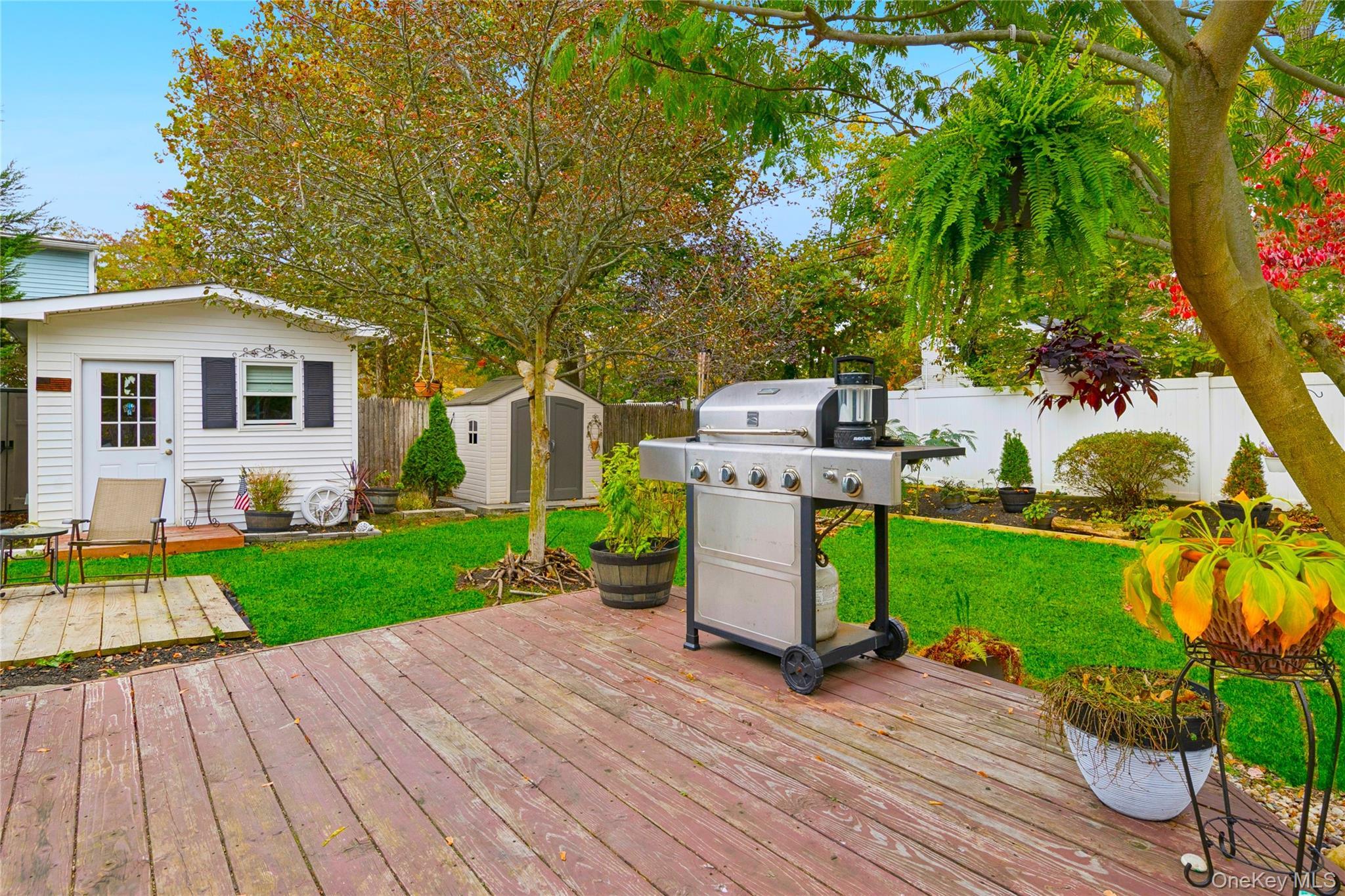 Single Family Straw  Suffolk County, NY 11749, MLS-928145-34