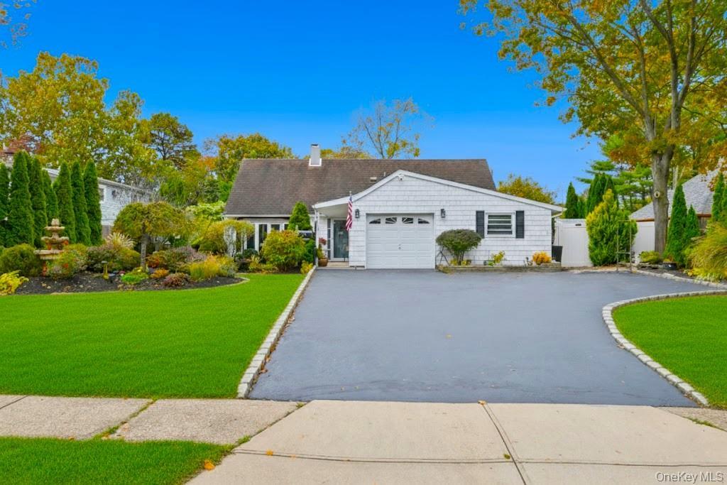 Single Family Straw  Suffolk County, NY 11749, MLS-928145-37