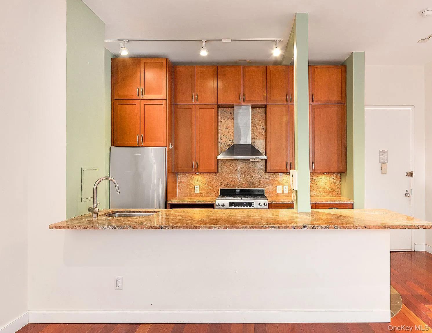 Apartment End  Manhattan, NY 10280, MLS-928155-2