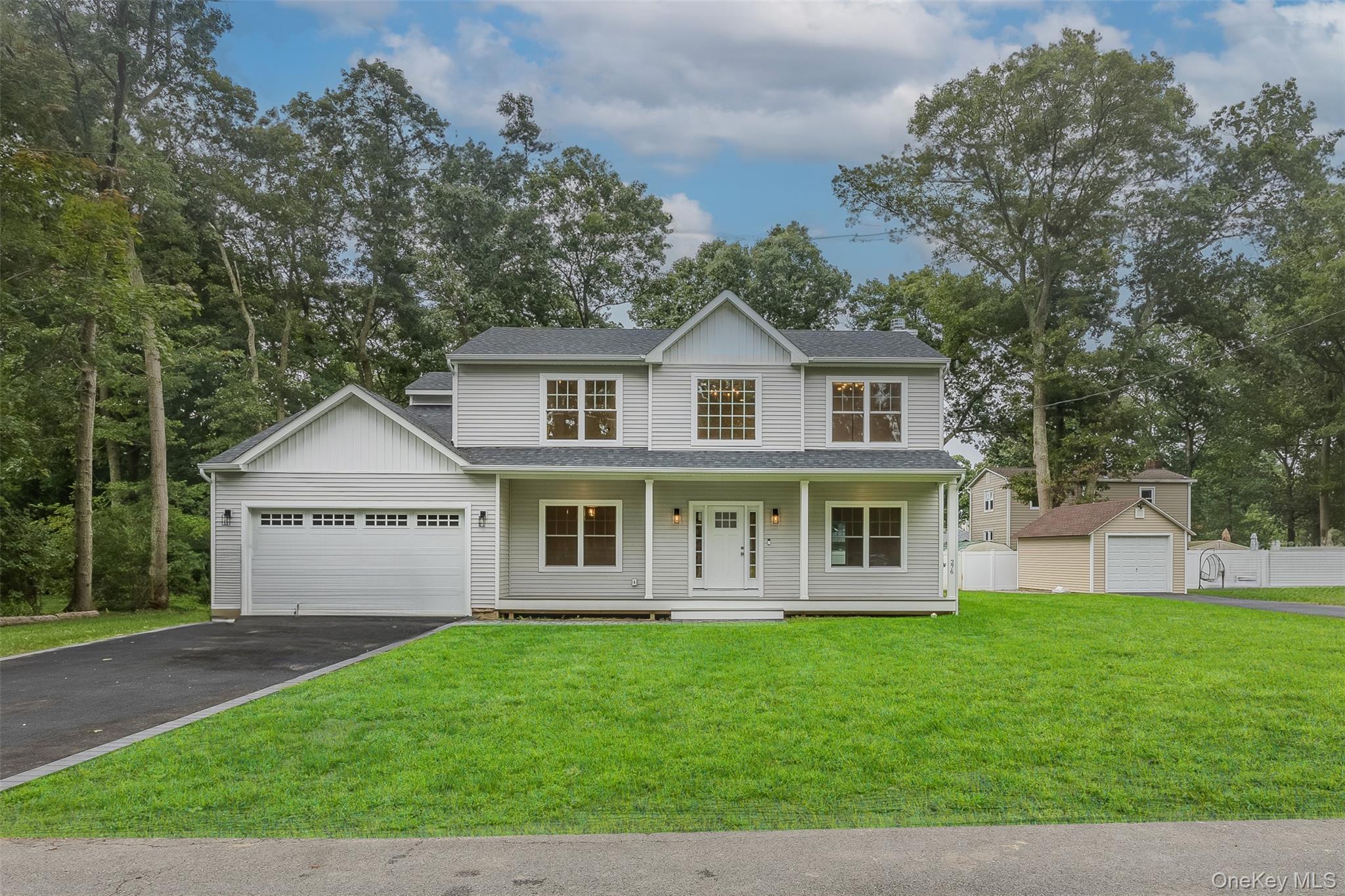 Single Family Zenith  Suffolk County, NY 11778, MLS-928156-2