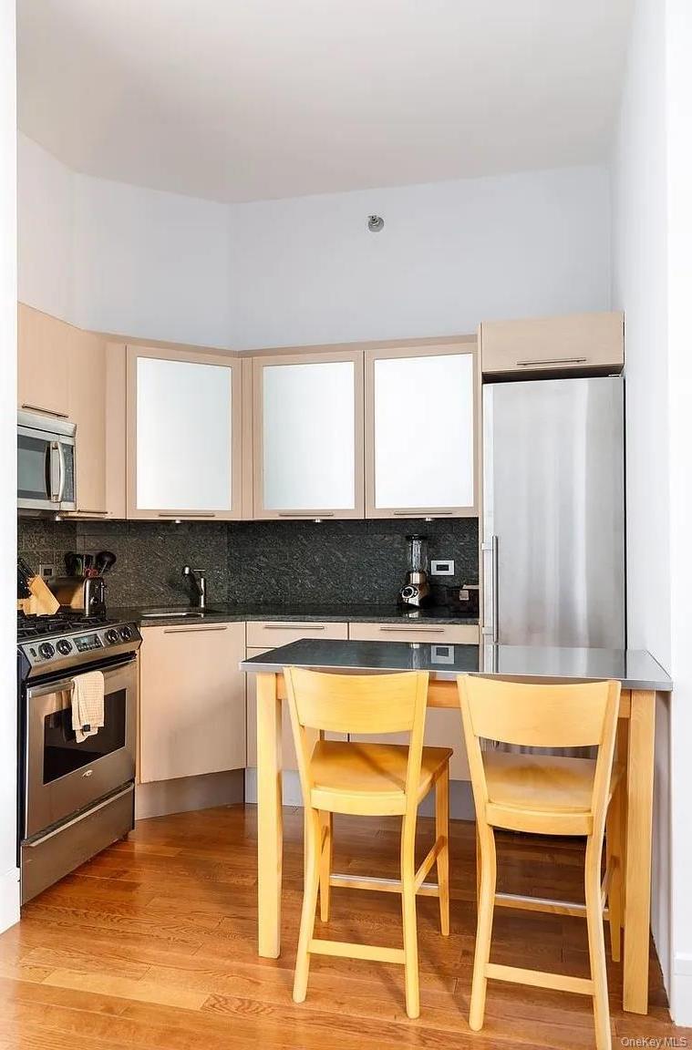 Apartment Greenwich  Manhattan, NY 10006, MLS-928158-6