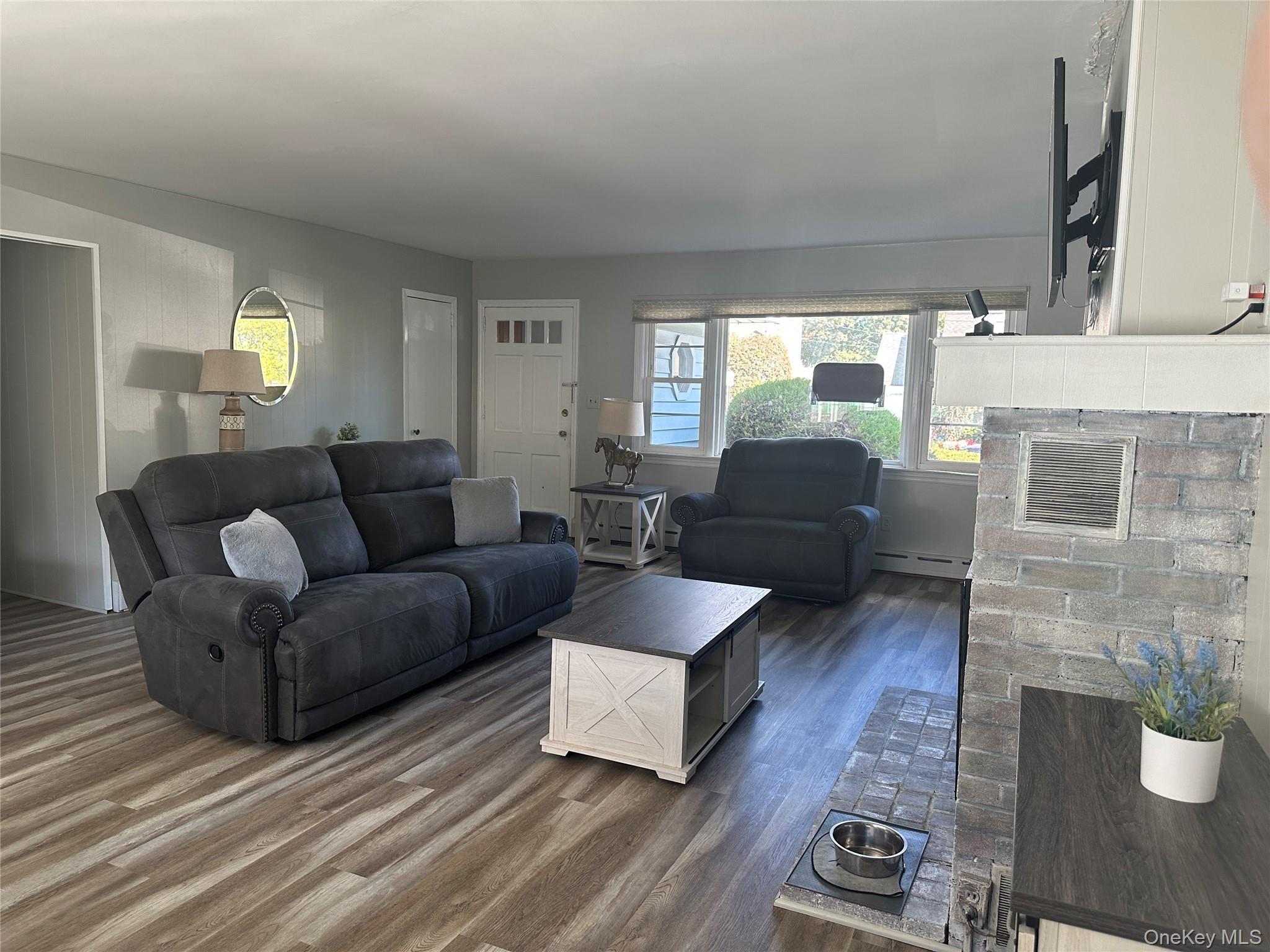 Single Family Lenox  Nassau County, NY 11553, MLS-928164-11