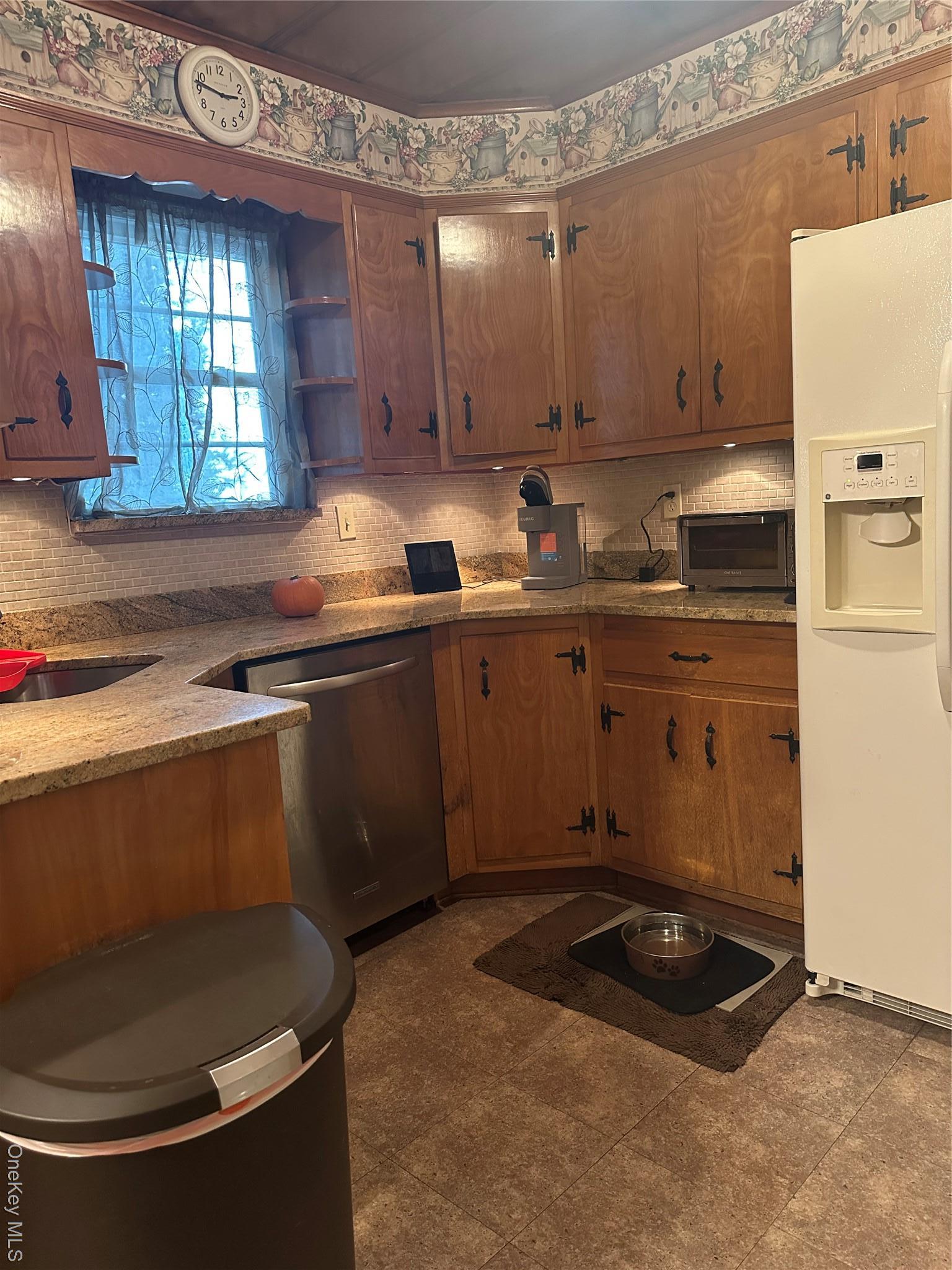 Single Family Lenox  Nassau County, NY 11553, MLS-928164-14