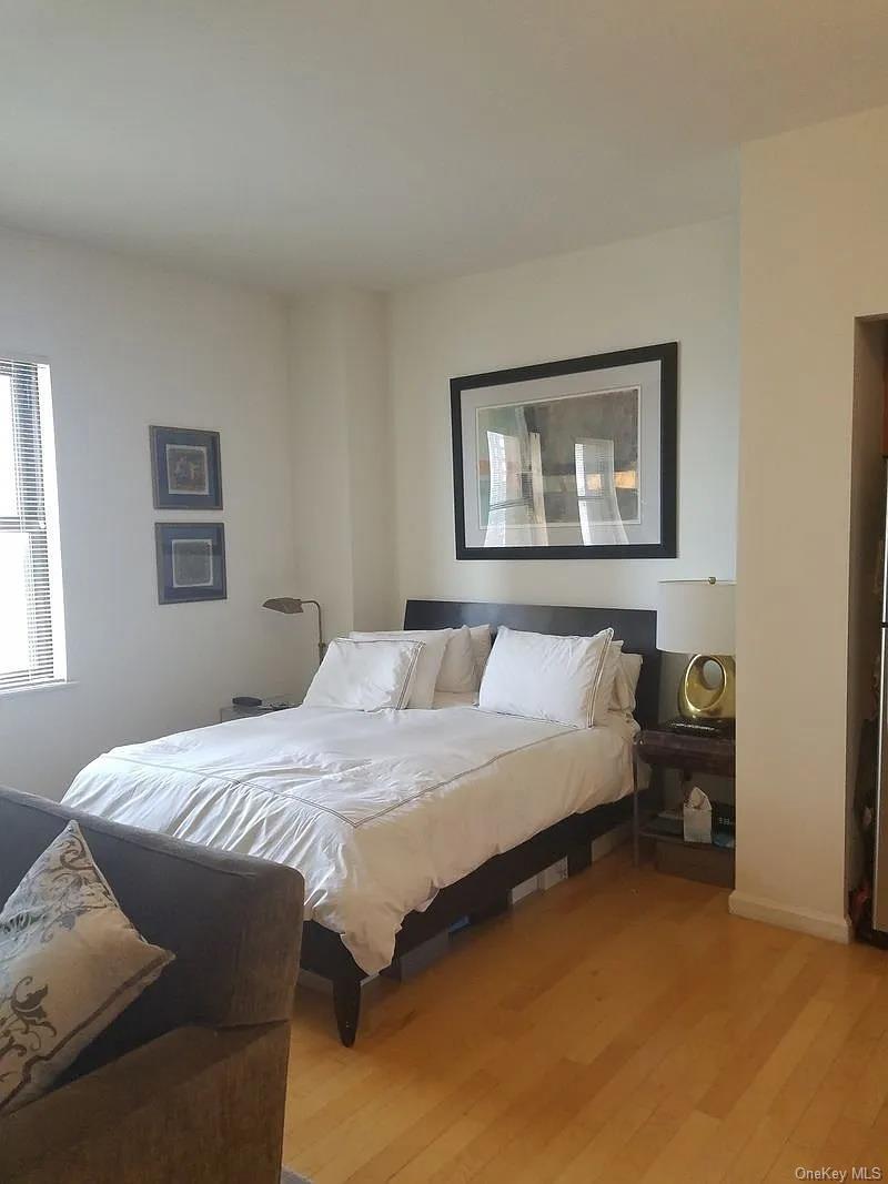 Apartment West  Manhattan, NY 10004, MLS-928168-5