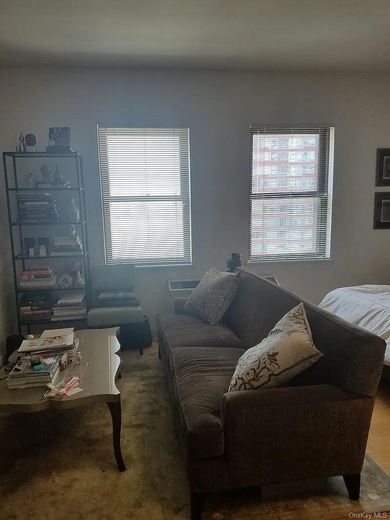 Apartment West  Manhattan, NY 10004, MLS-928168-9