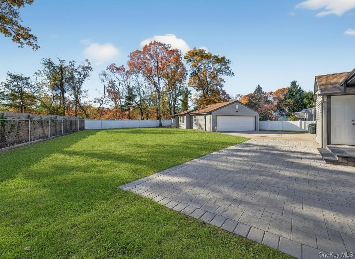 Single Family Muncey Suffolk County, NY 11706, MLS-928185-12