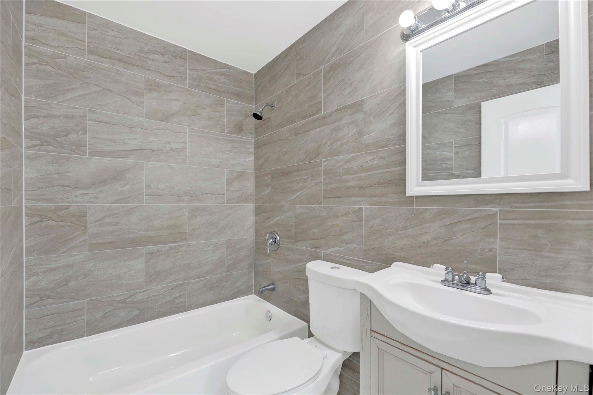 Single Family 118  Queens, NY 11424, MLS-928210-8