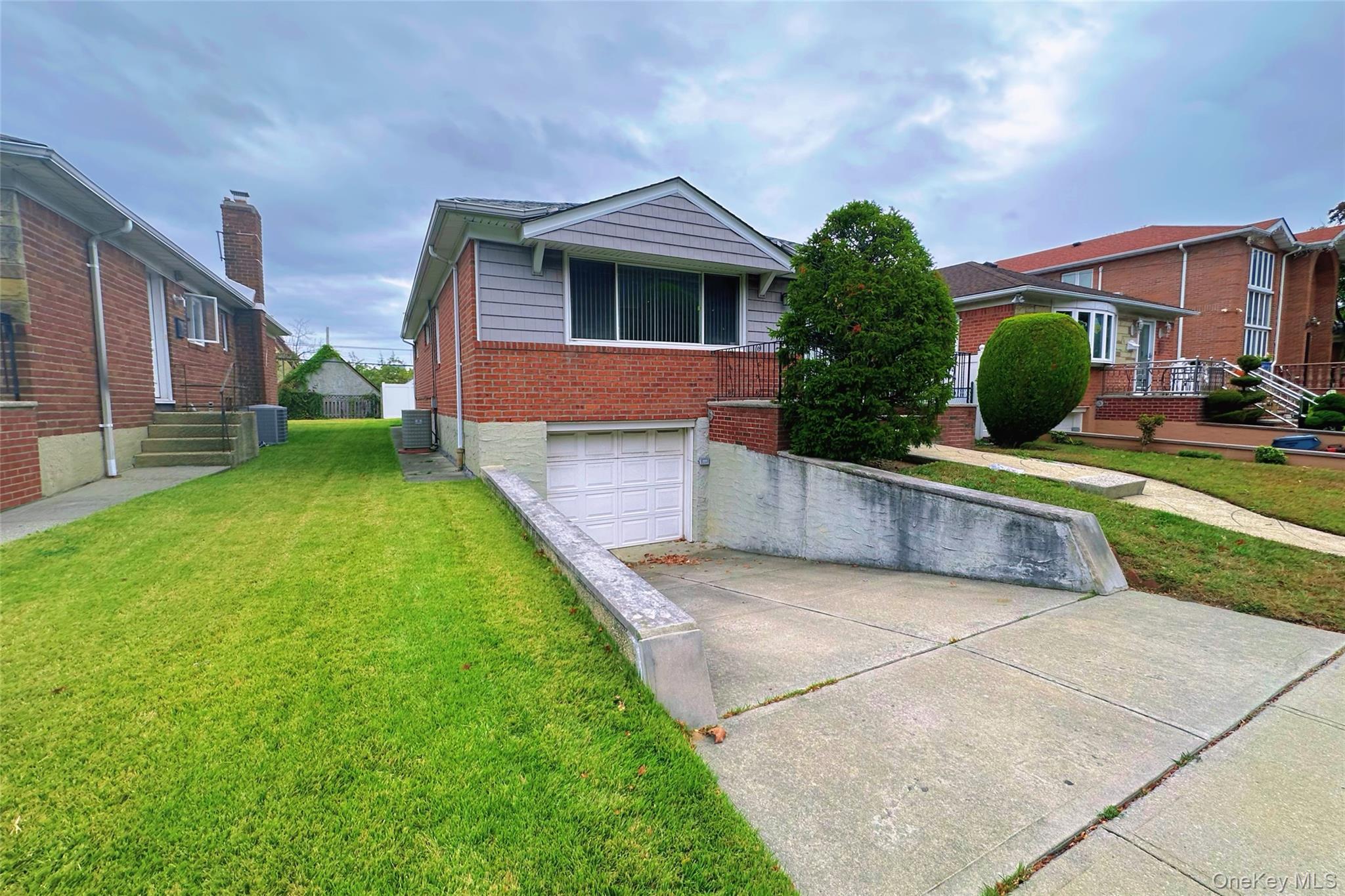 Single Family 16th  Queens, NY 11357, MLS-928216-2