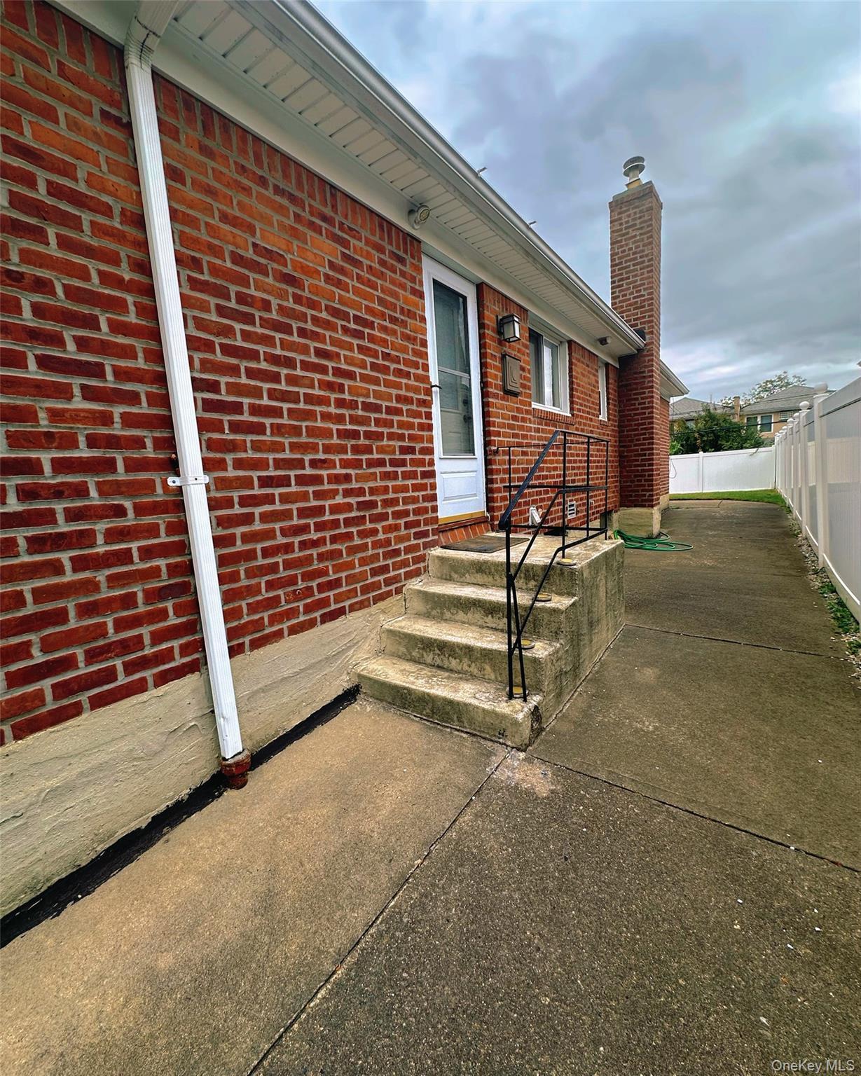 Single Family 16th  Queens, NY 11357, MLS-928216-3