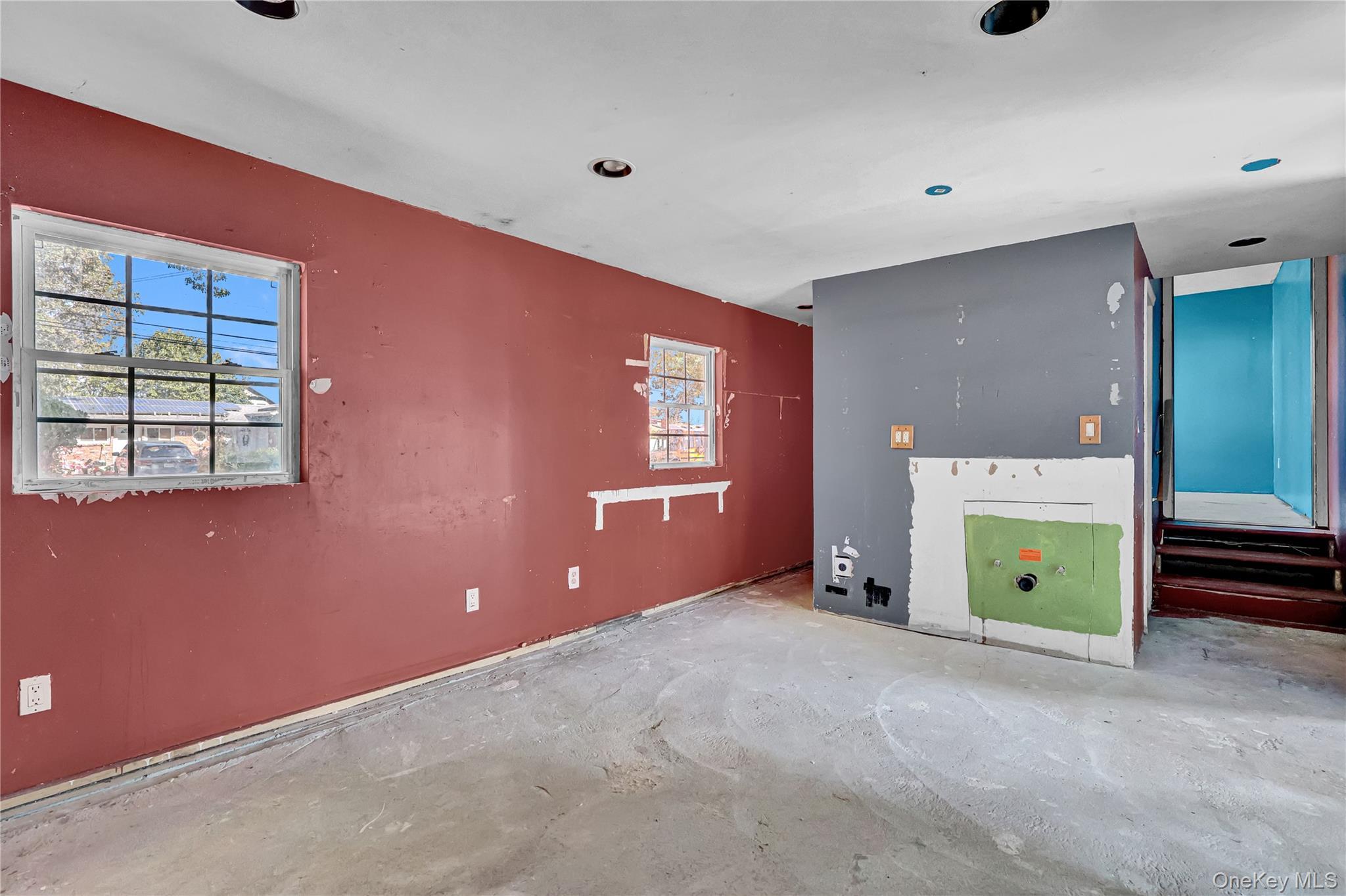 Single Family 30th Suffolk County, NY 11726, MLS-928217-10