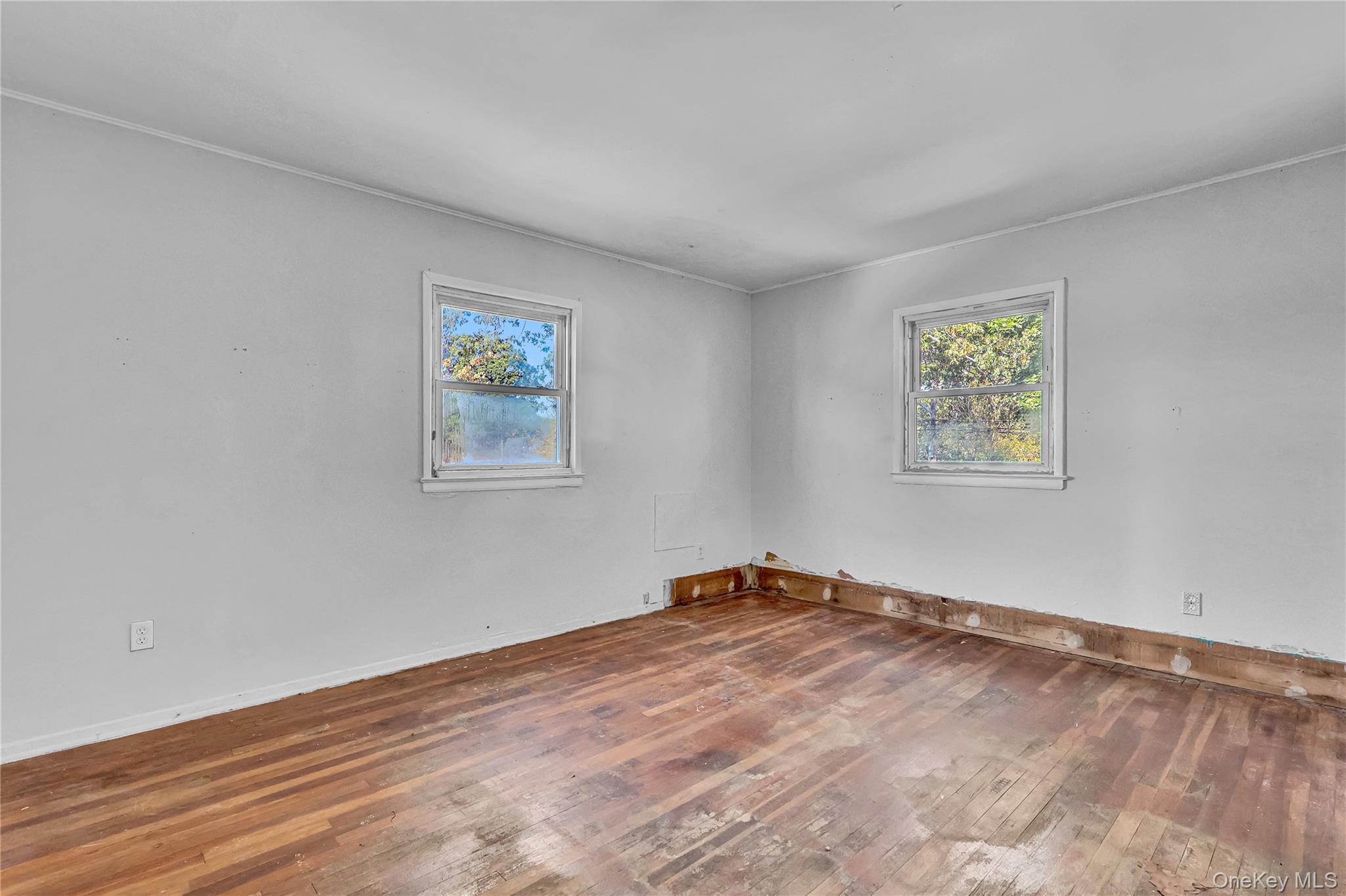 Single Family 30th Suffolk County, NY 11726, MLS-928217-17