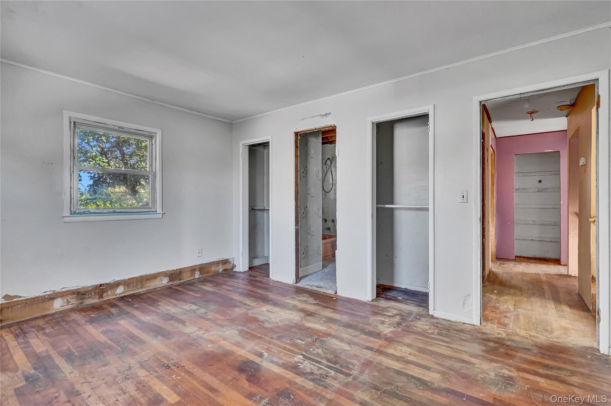 Single Family 30th Suffolk County, NY 11726, MLS-928217-18