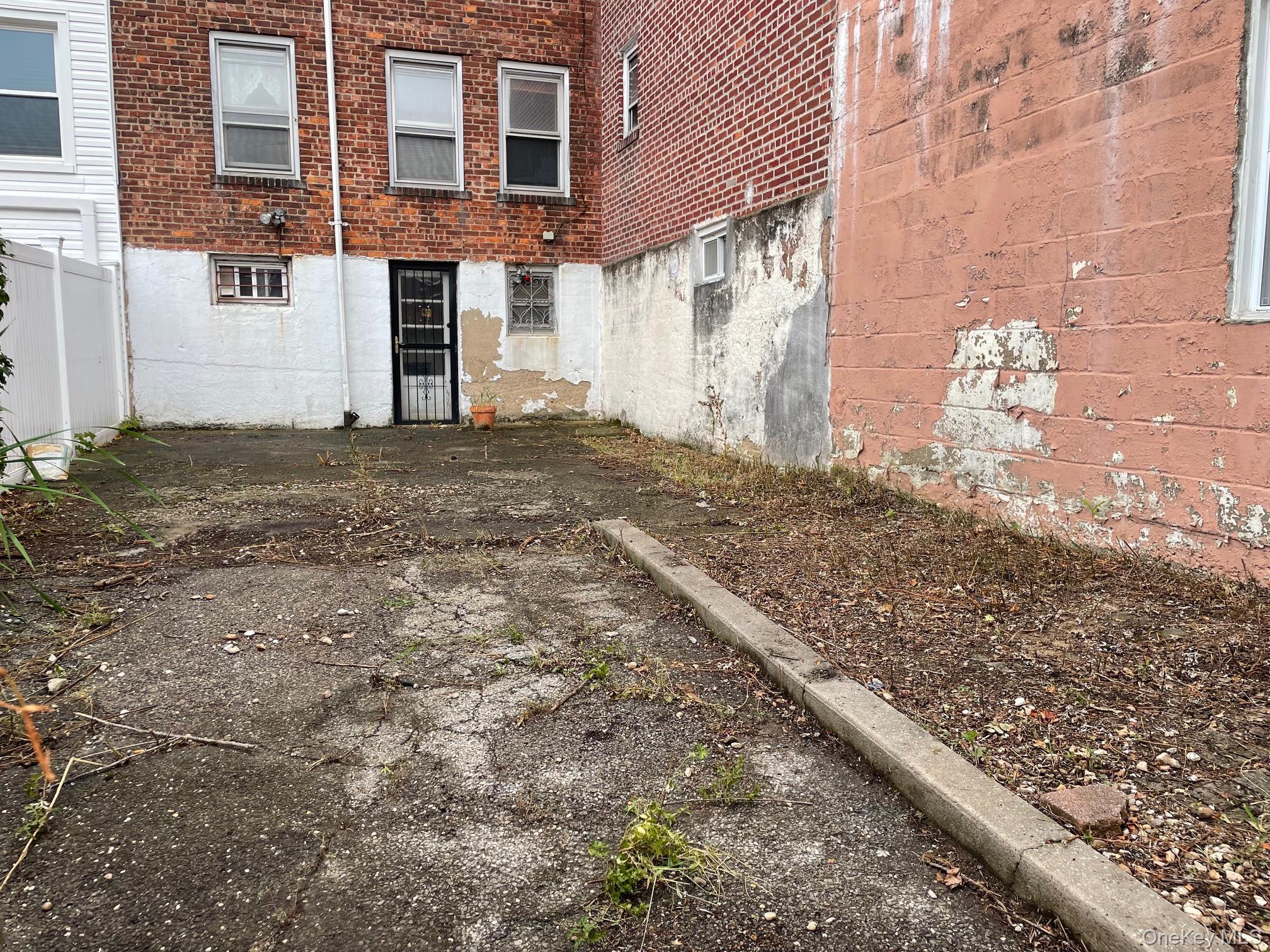 Single Family 52nd  Queens, NY 11378, MLS-928225-19