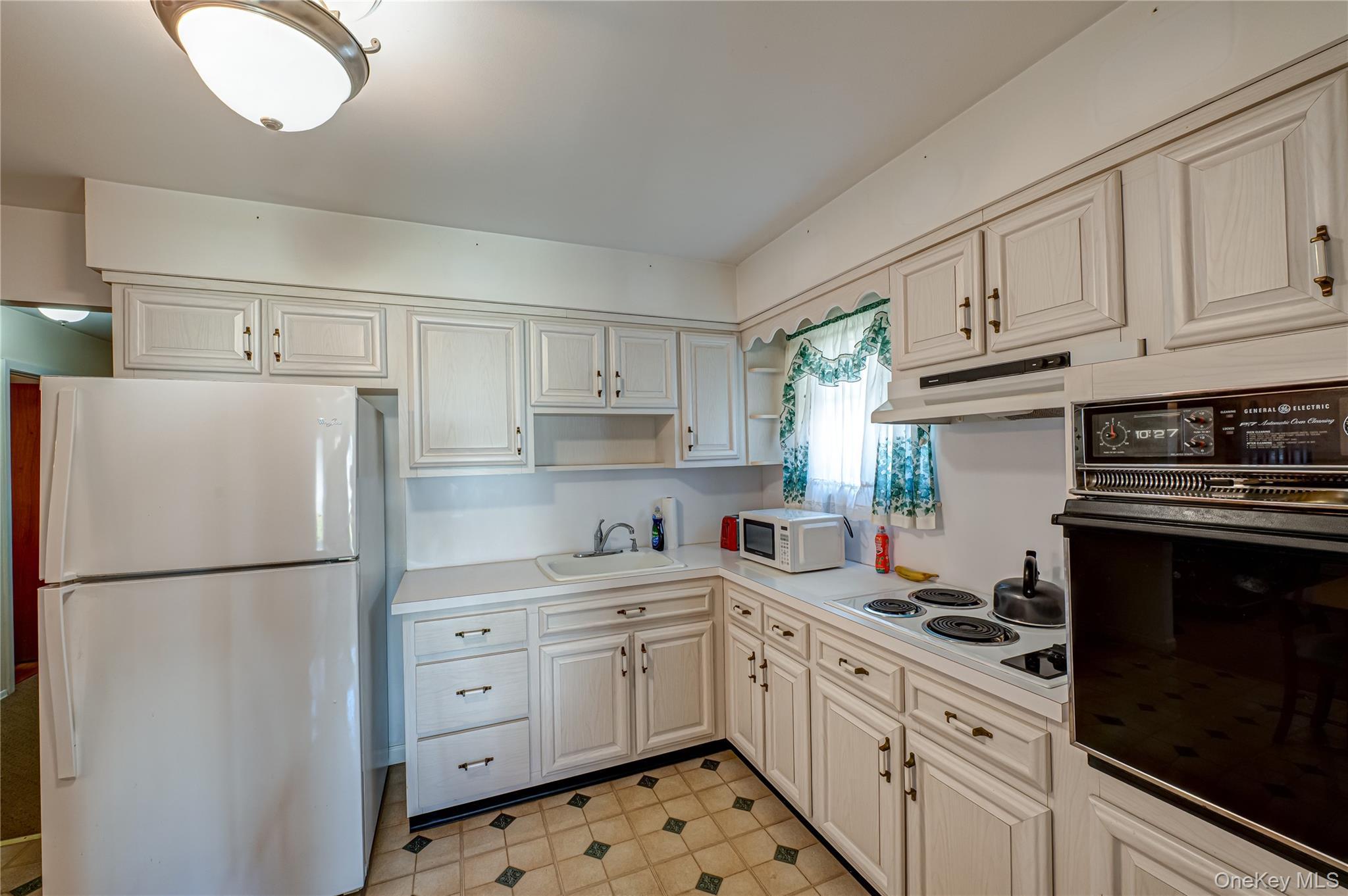 Single Family Martin  Nassau County, NY 11710, MLS-928237-11