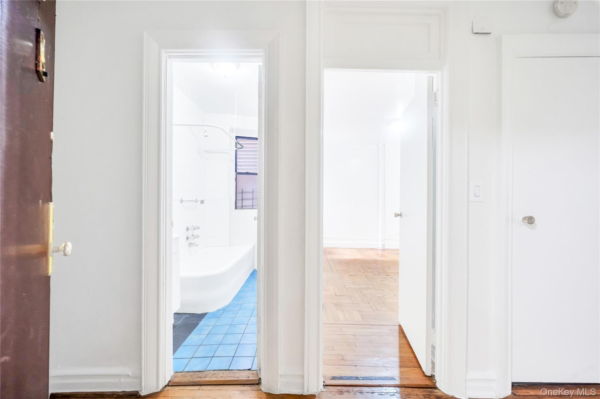 Single Family Hull Bronx, NY 10467, MLS-928243-13