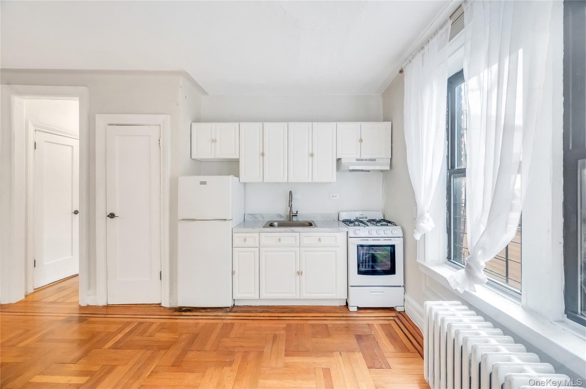 Single Family Hull Bronx, NY 10467, MLS-928243-28