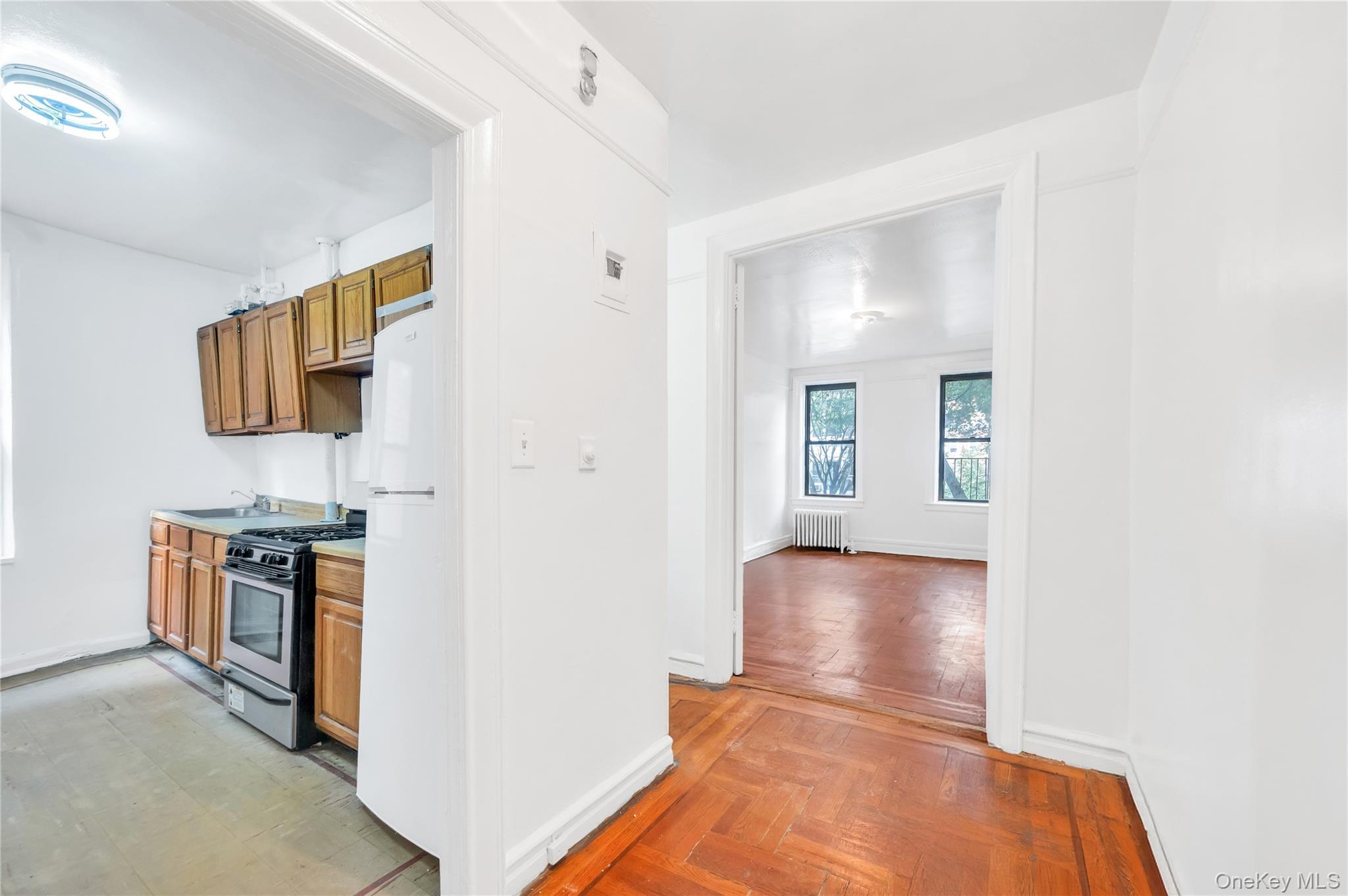 Single Family Hull Bronx, NY 10467, MLS-928243-8