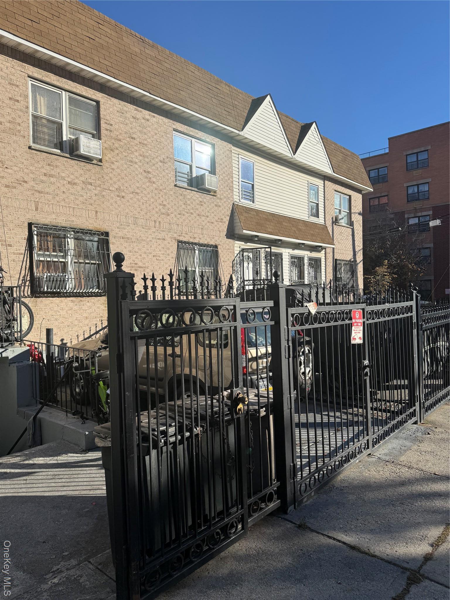 Single Family 170th Bronx, NY 10459, MLS-928252-3