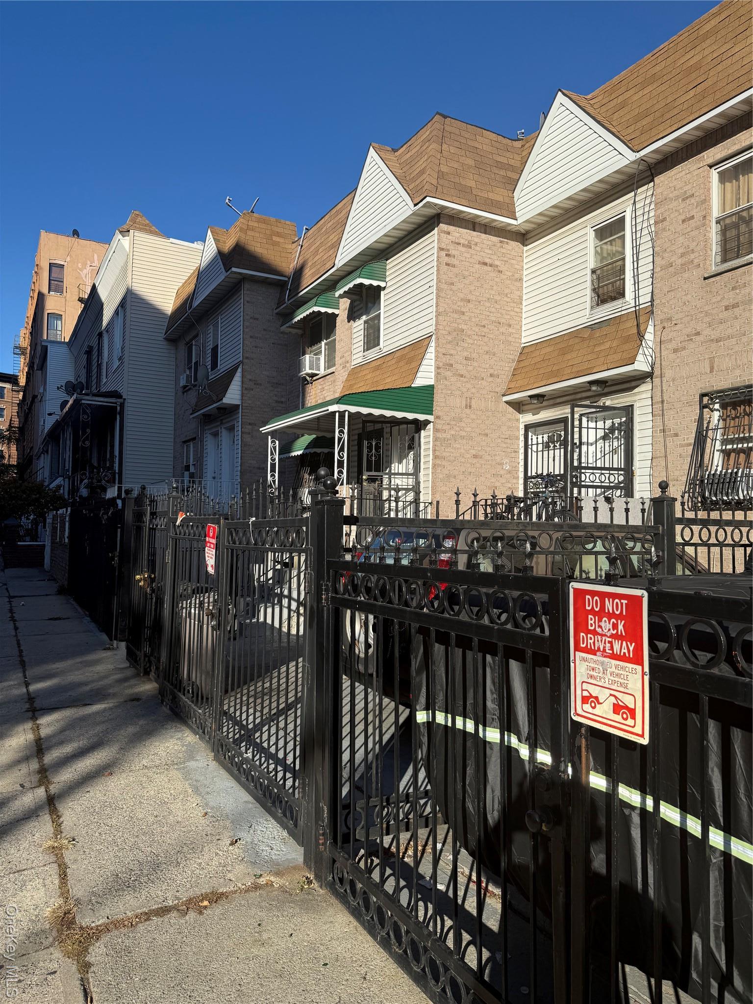Single Family 170th Bronx, NY 10459, MLS-928252-4