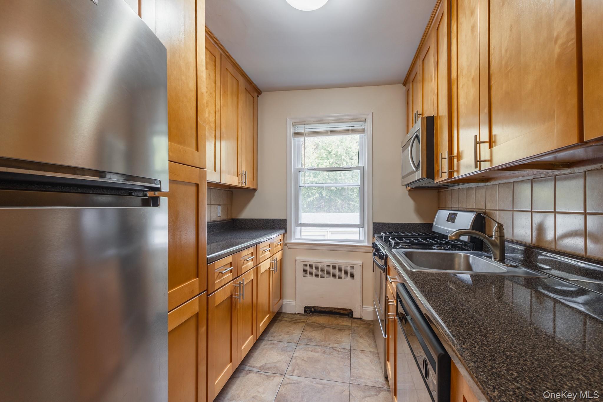 Coop 71st  Queens, NY 11426, MLS-928268-11