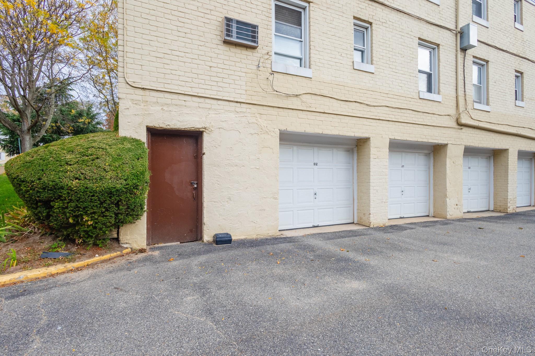 Coop 71st  Queens, NY 11426, MLS-928268-19