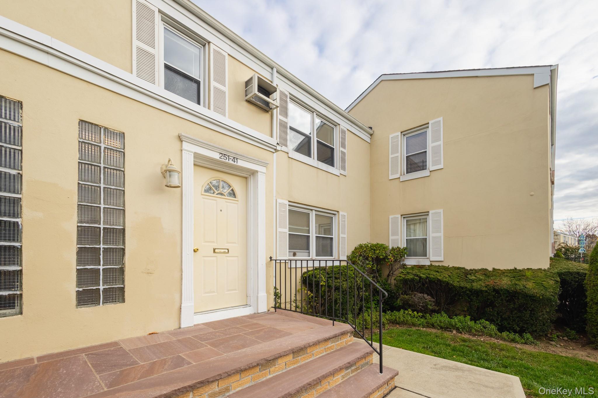 Coop 71st  Queens, NY 11426, MLS-928268-2