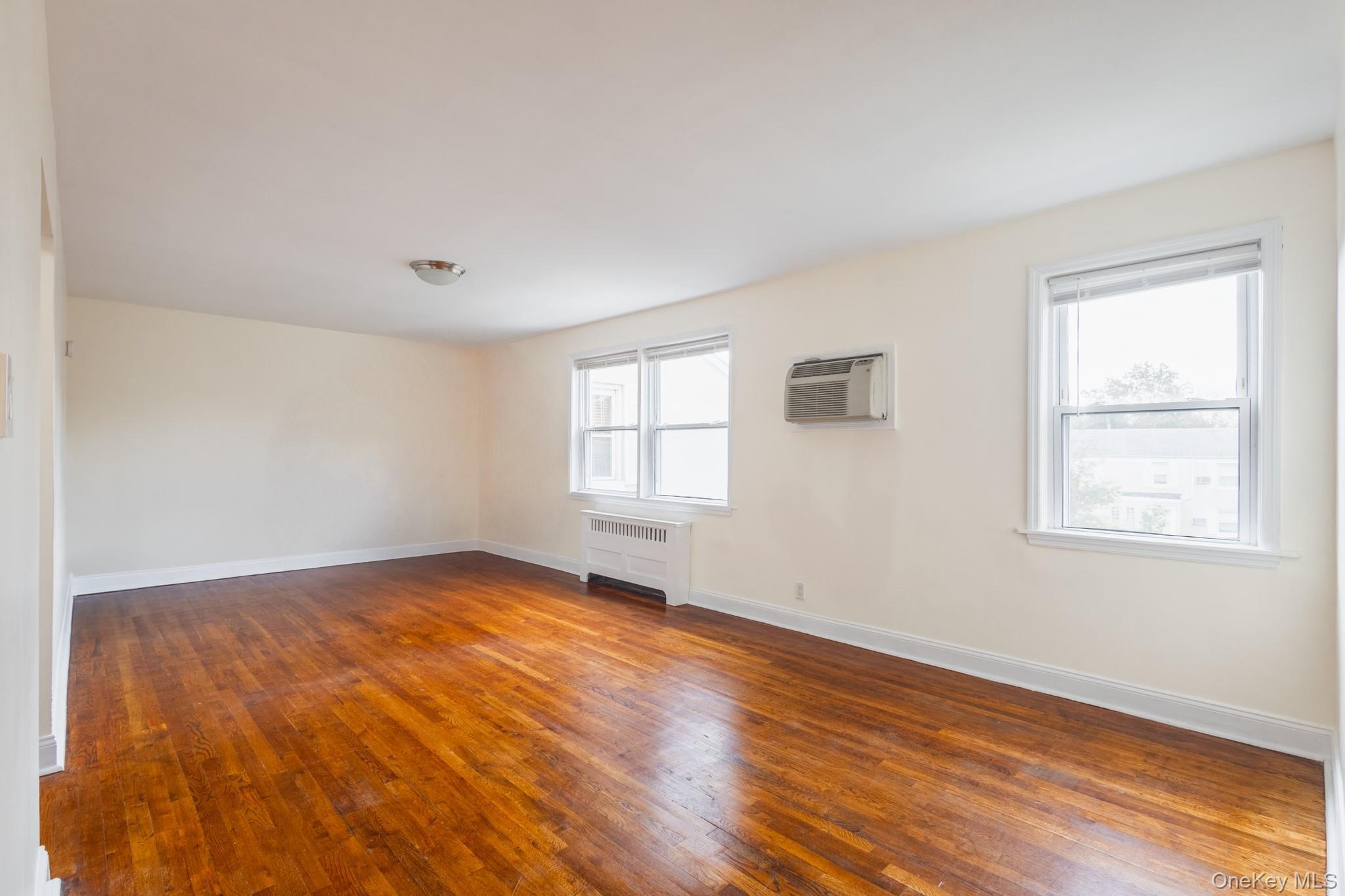 Coop 71st  Queens, NY 11426, MLS-928268-8