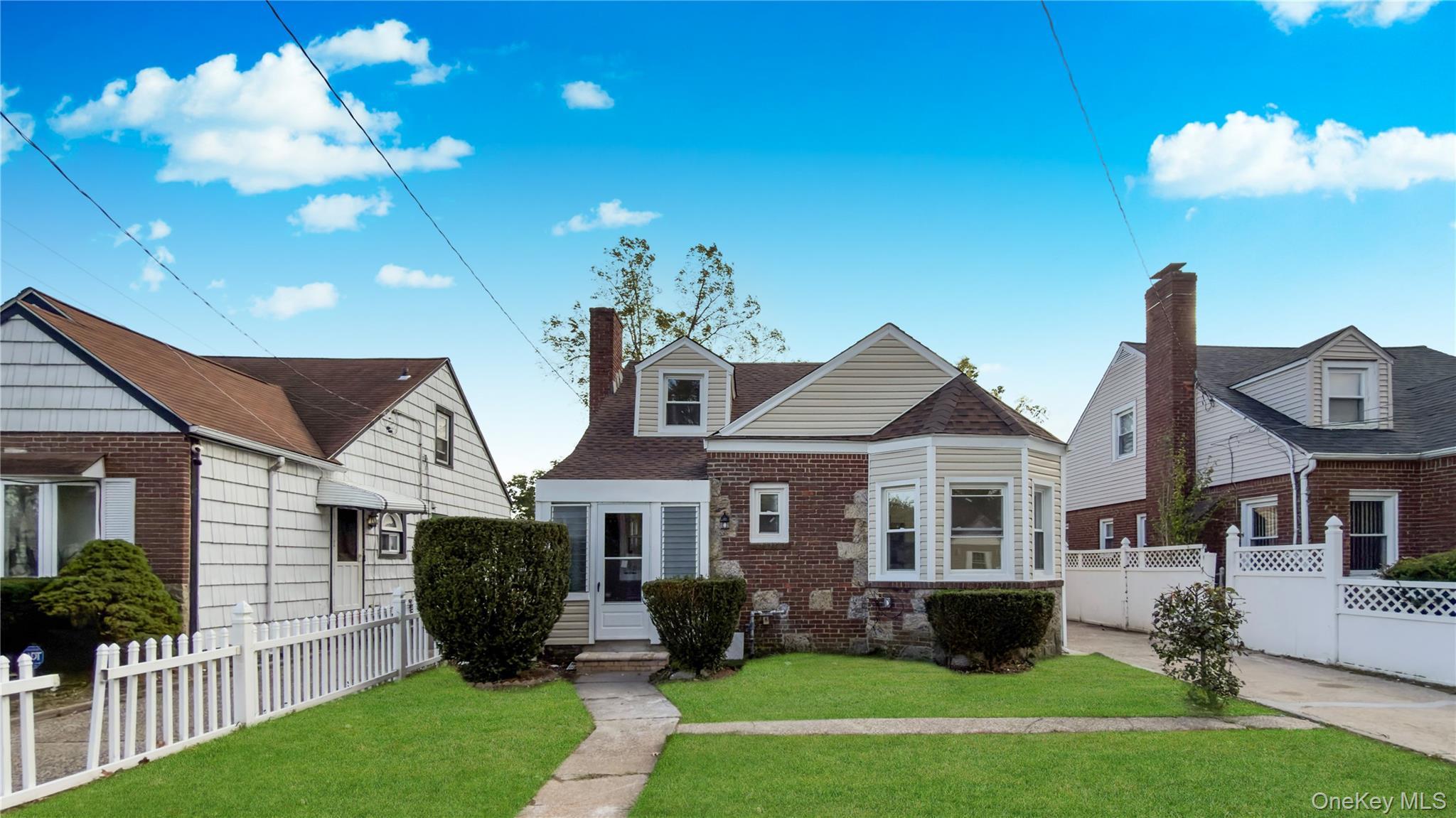 Single Family Windsor Nassau County, NY 11550, MLS-928282-10