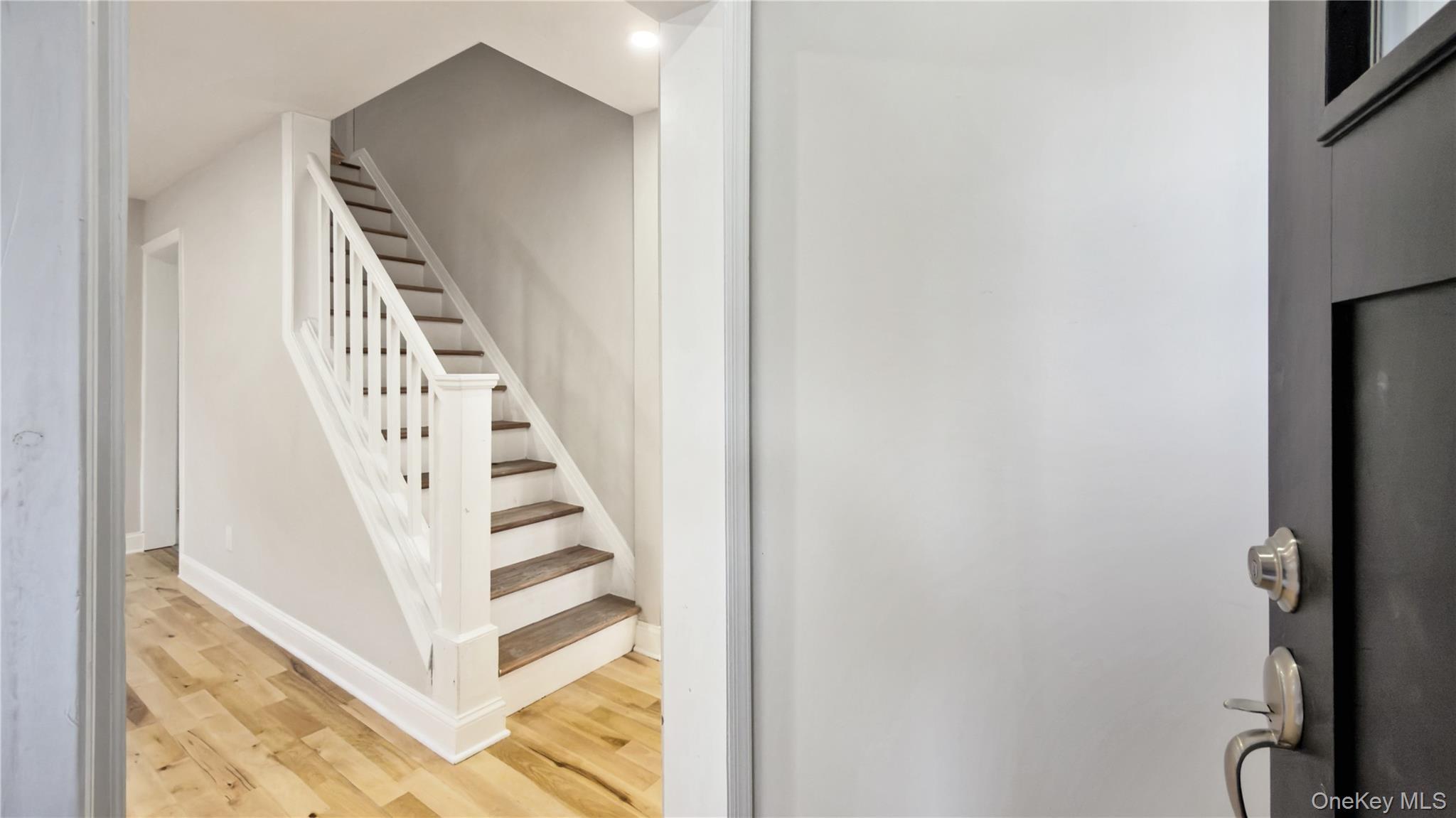 Single Family Windsor Nassau County, NY 11550, MLS-928282-16