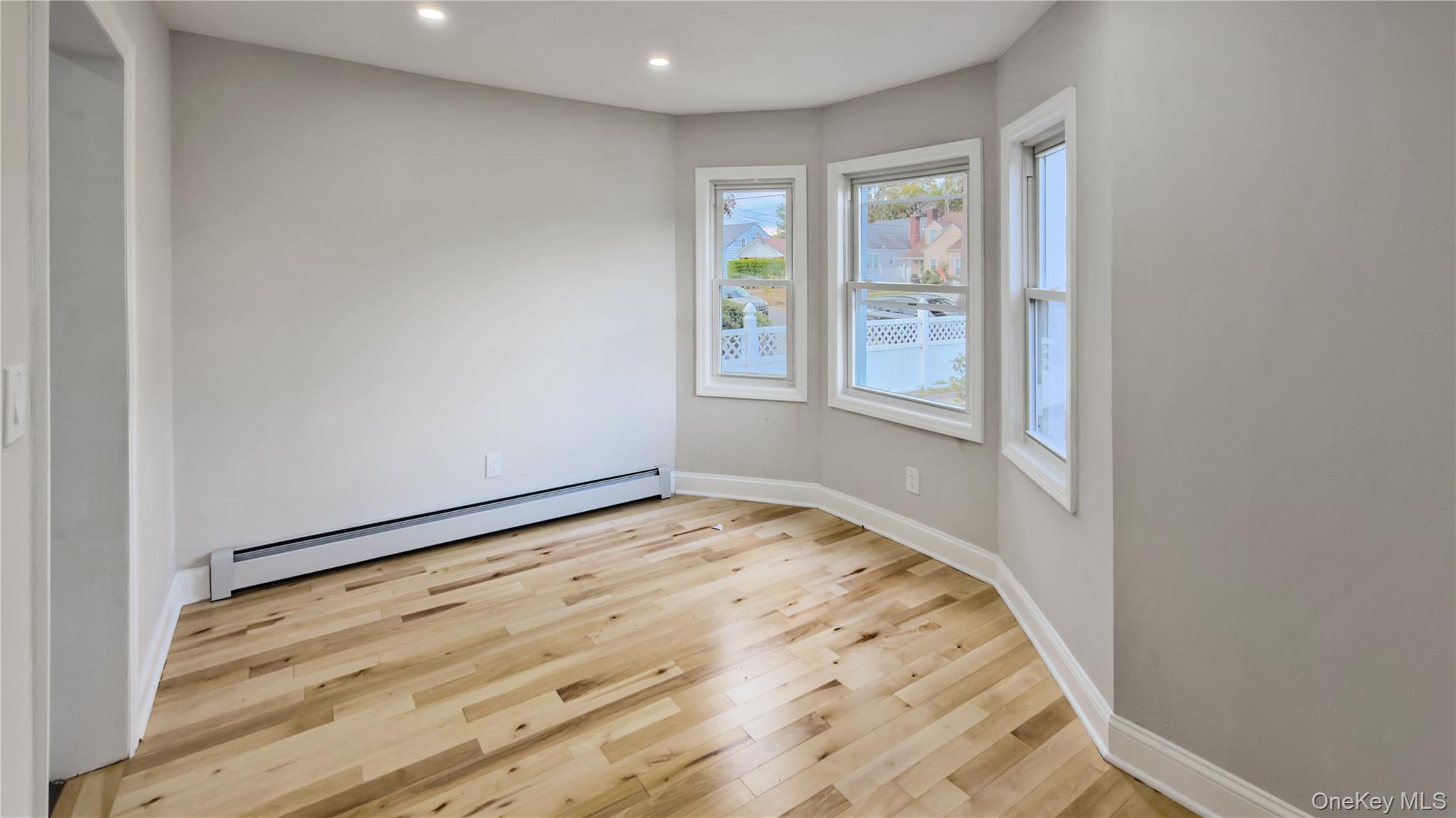 Single Family Windsor Nassau County, NY 11550, MLS-928282-20