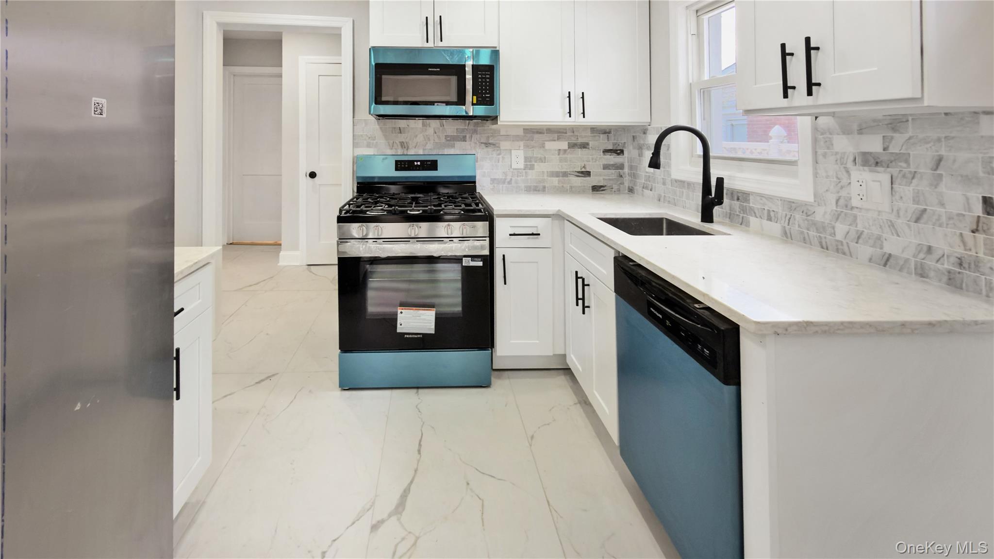 Single Family Windsor Nassau County, NY 11550, MLS-928282-23