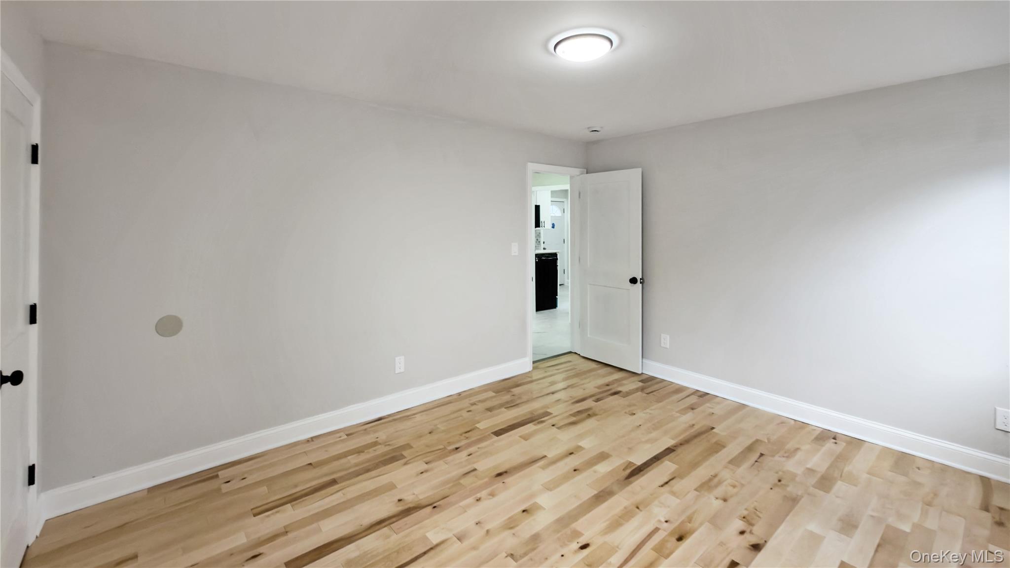 Single Family Windsor Nassau County, NY 11550, MLS-928282-27