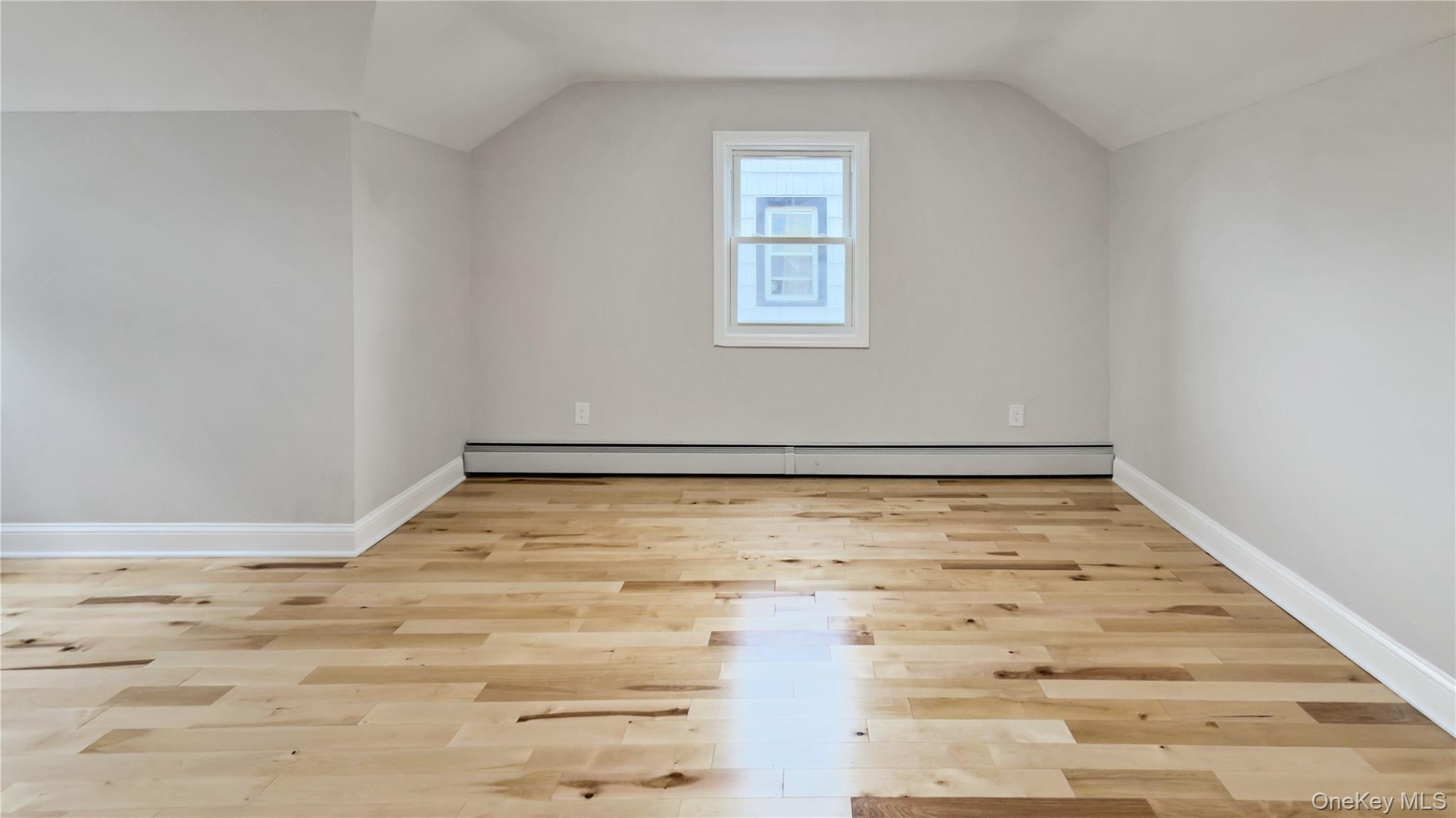 Single Family Windsor Nassau County, NY 11550, MLS-928282-29