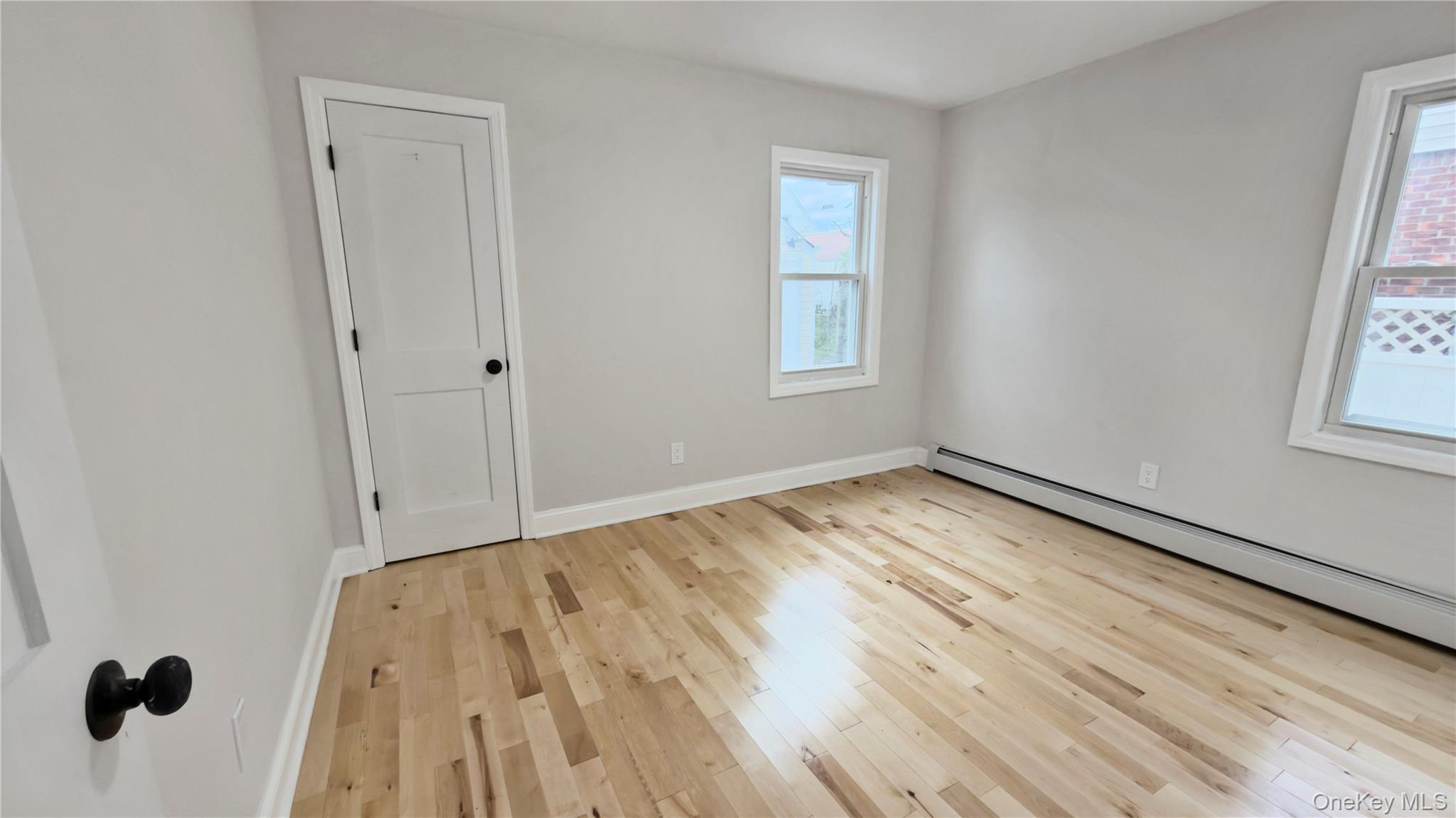 Single Family Windsor Nassau County, NY 11550, MLS-928282-39