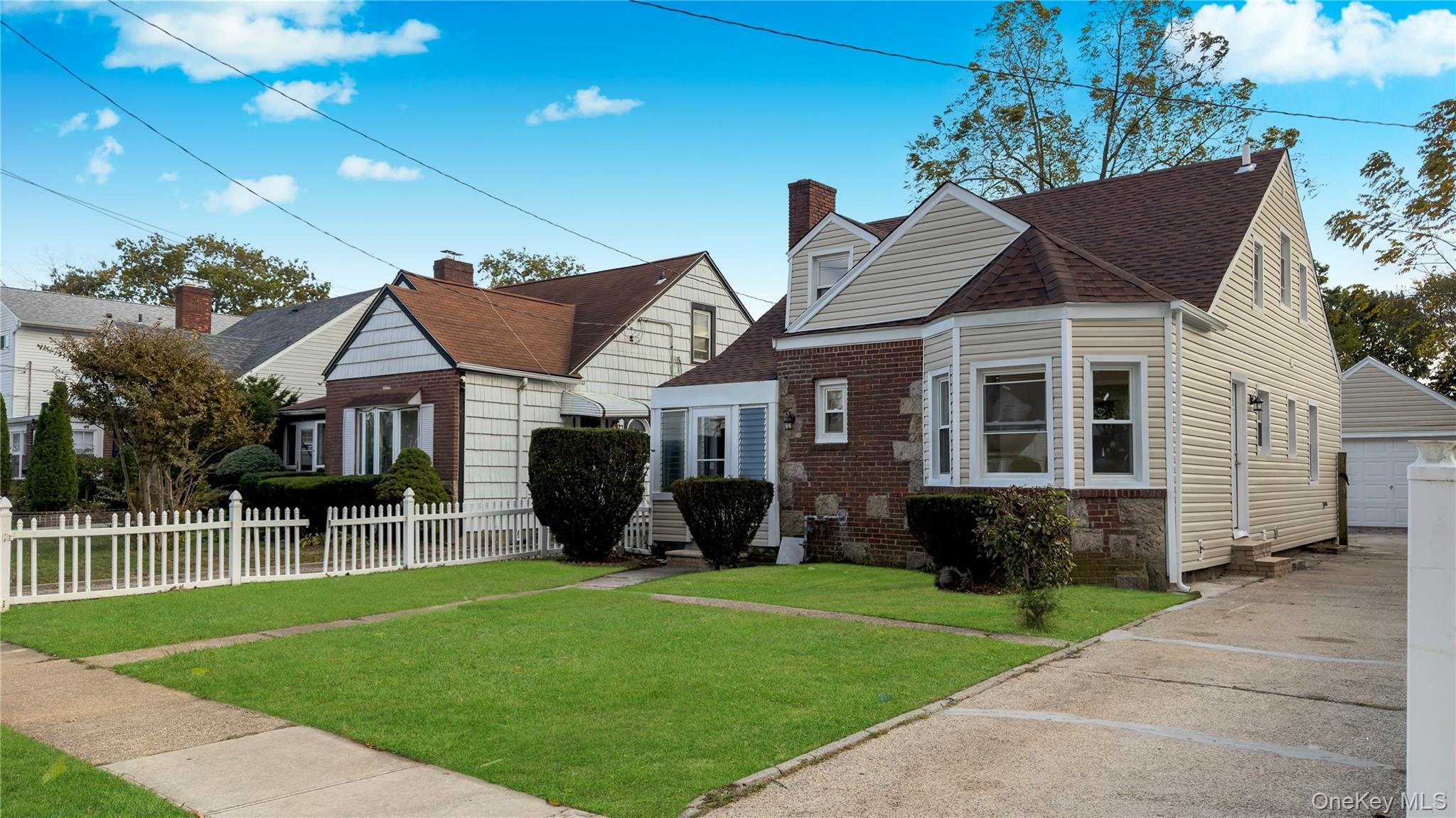 Single Family Windsor Nassau County, NY 11550, MLS-928282-4