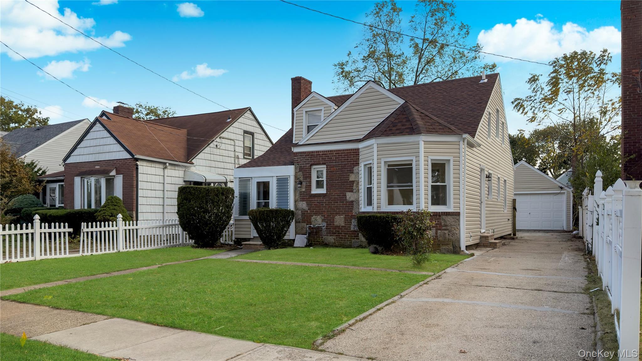 Single Family Windsor Nassau County, NY 11550, MLS-928282-6