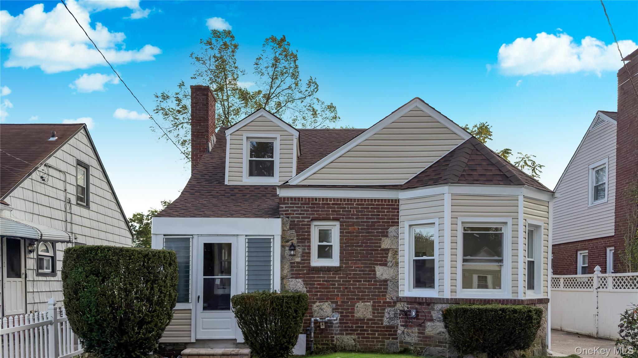 Single Family Windsor Nassau County, NY 11550, MLS-928282-8