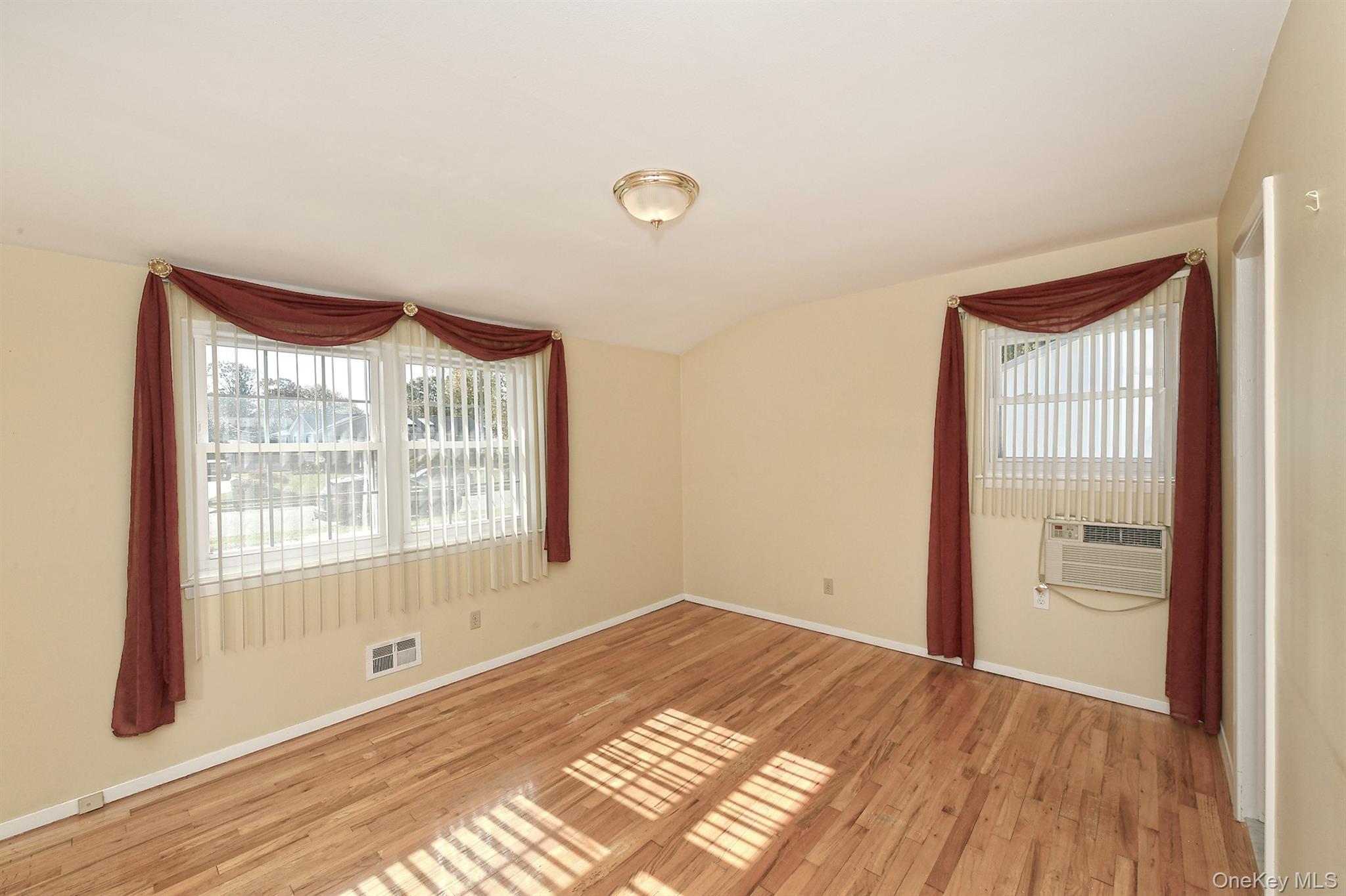 Single Family Plaisted  Suffolk County, NY 11788, MLS-928324-23