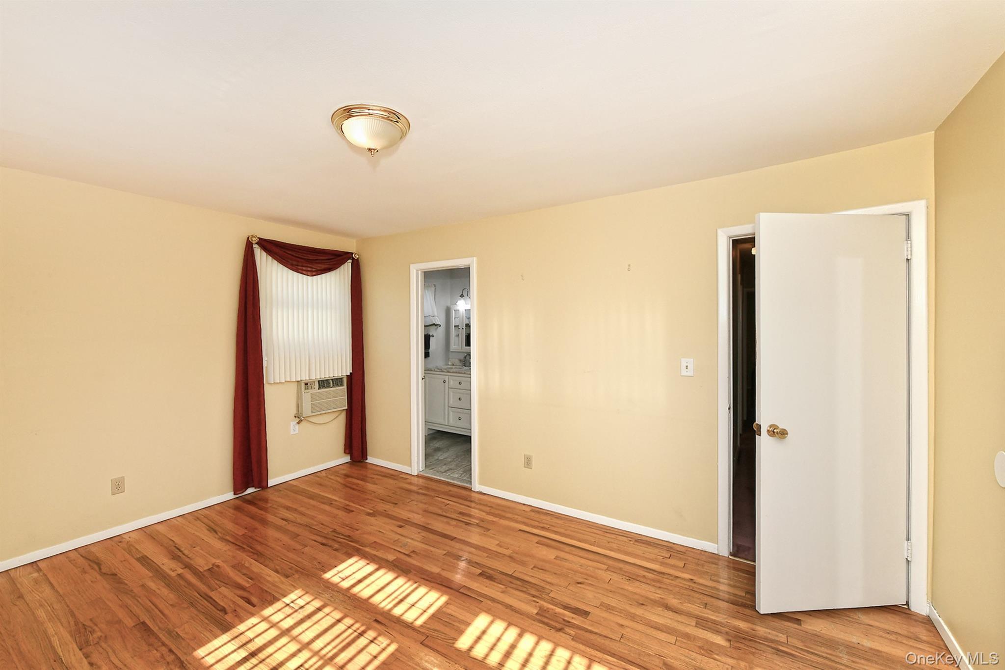 Single Family Plaisted  Suffolk County, NY 11788, MLS-928324-24